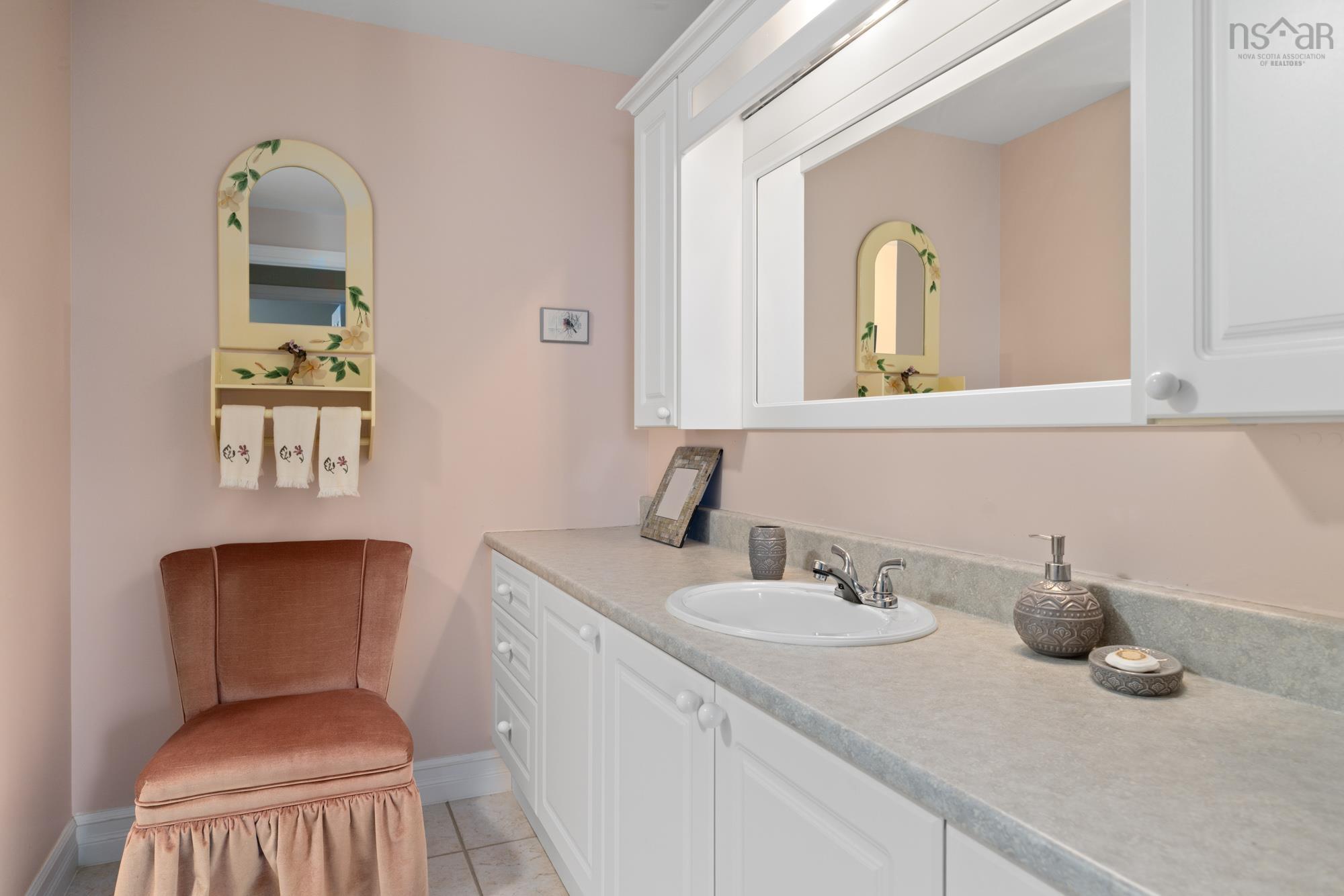 $524,900.00: 403 429 Parkland Drive, Halifax