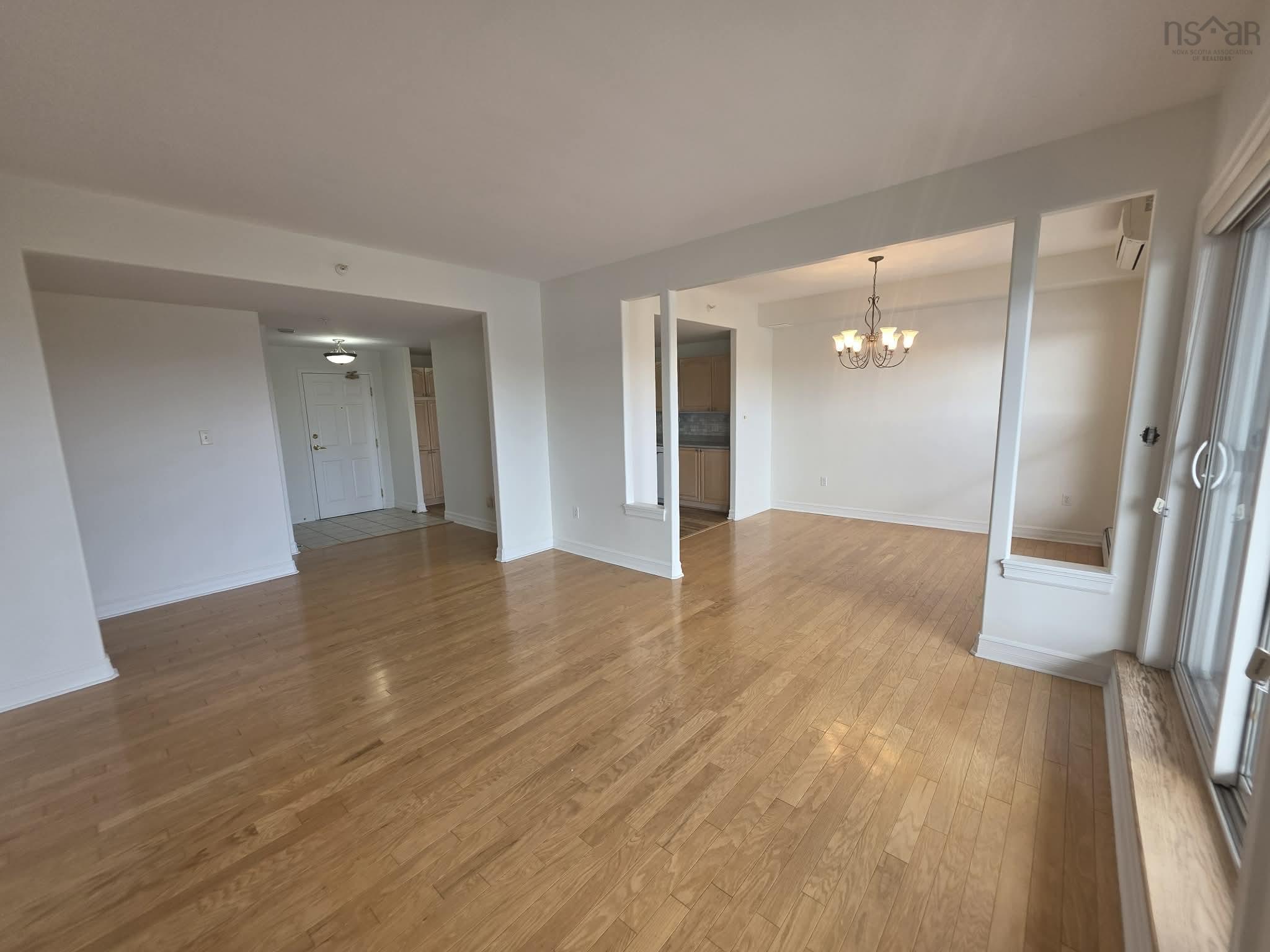 $524,900.00: 403 429 Parkland Drive, Halifax