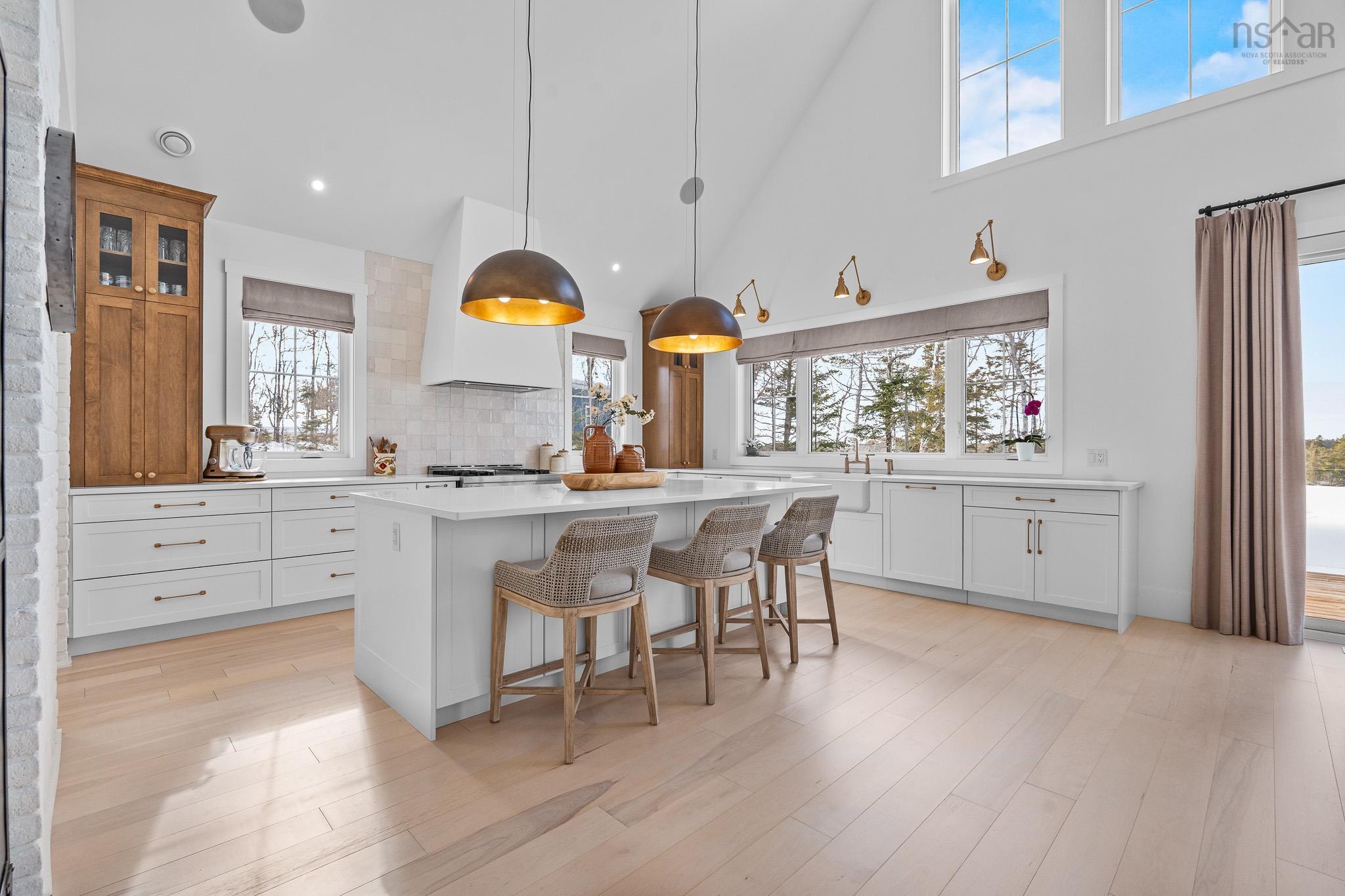 $1,399,895.00: 22 Western Point Lane, East Hants