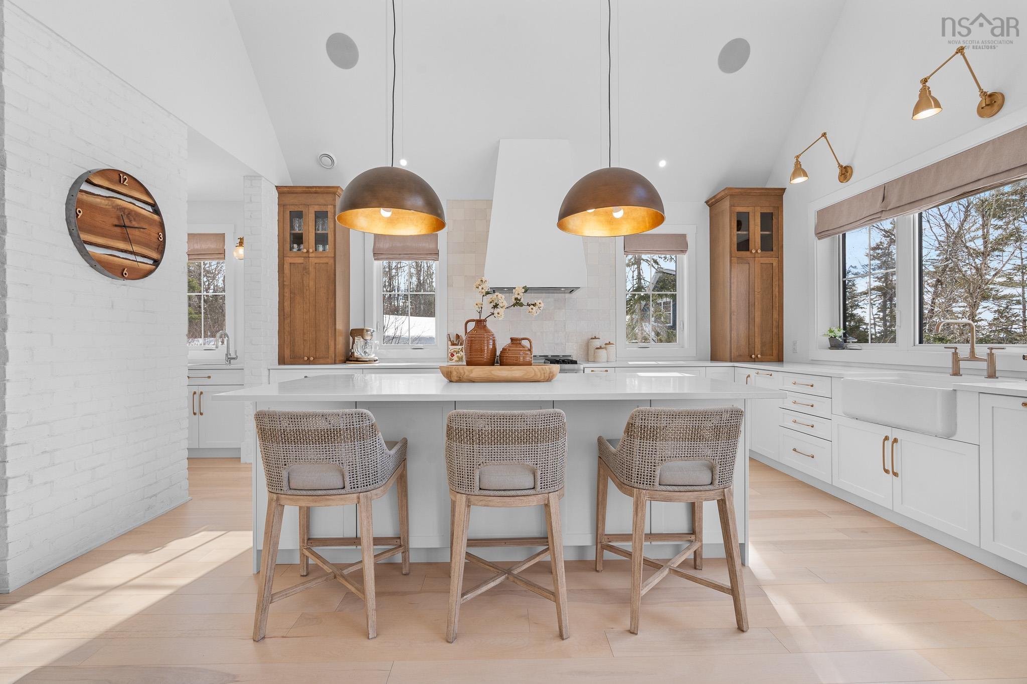 $1,399,895.00: 22 Western Point Lane, East Hants