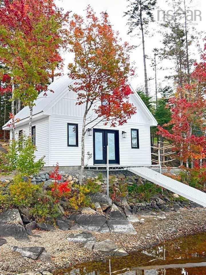 $1,399,895.00: 22 Western Point Lane, East Hants