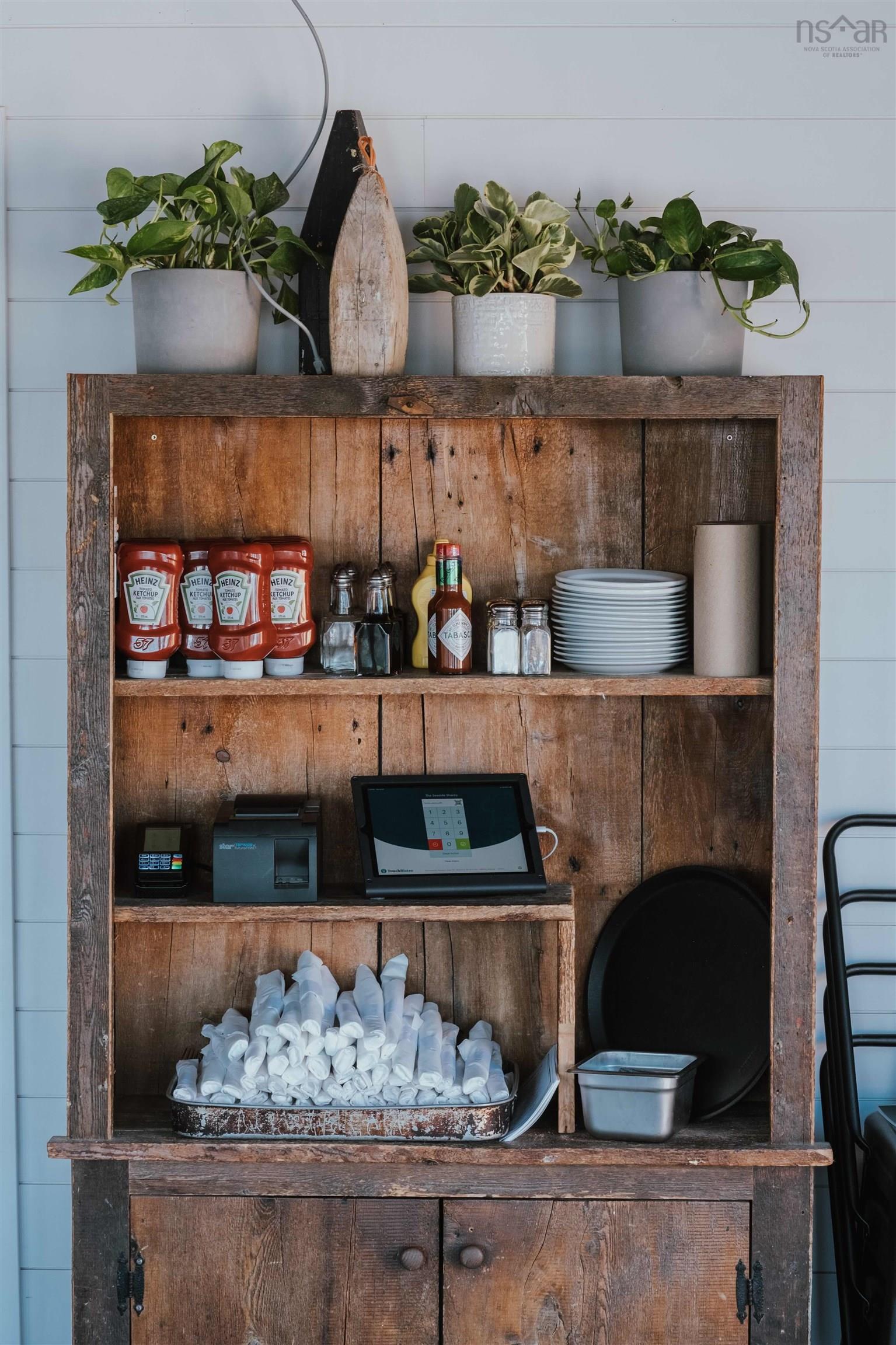 $949,000.00: 5315 Highway 3, Chester Basin