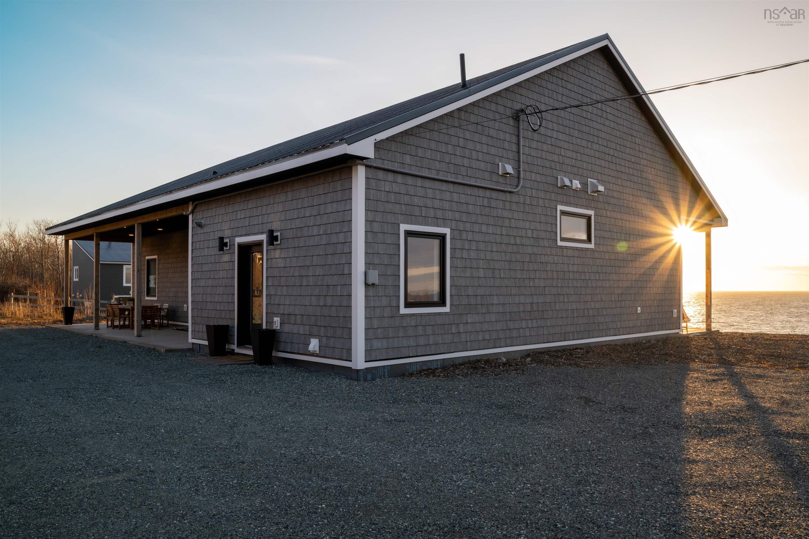 $849,900.00: 55 Northumberland Lane, Georgeville