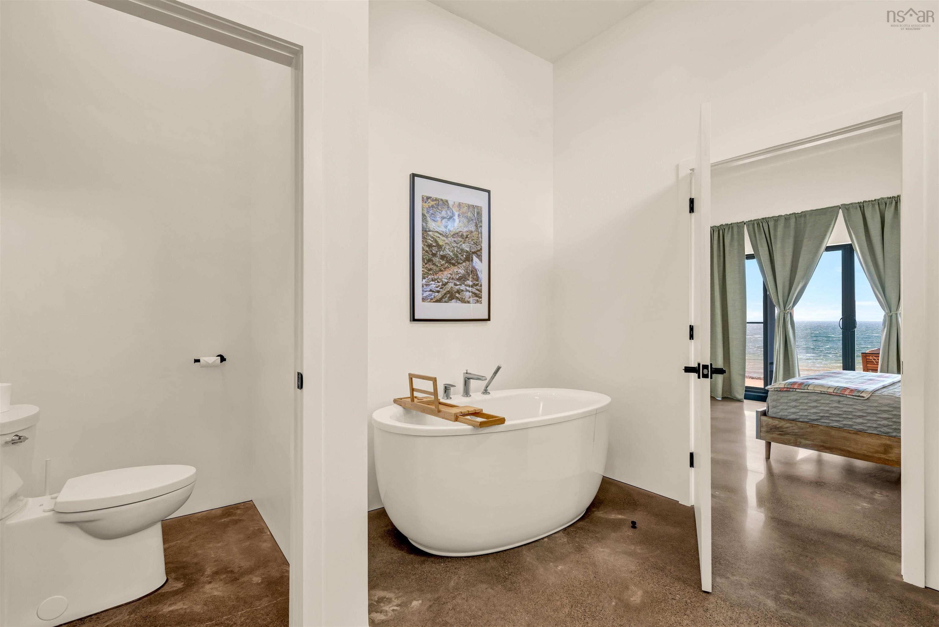 $849,900.00: 55 Northumberland Lane, Georgeville