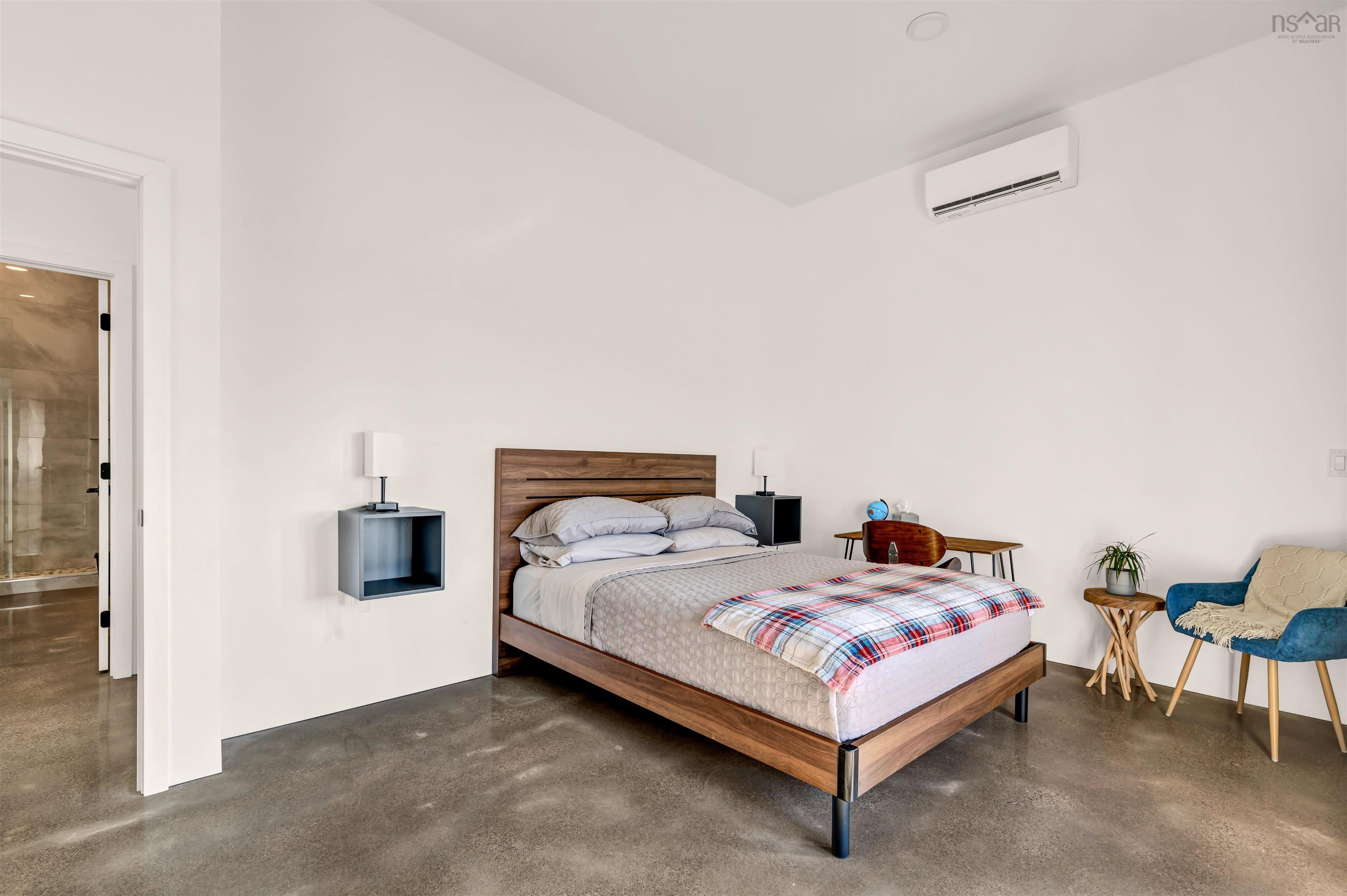 $849,900.00: 55 Northumberland Lane, Georgeville