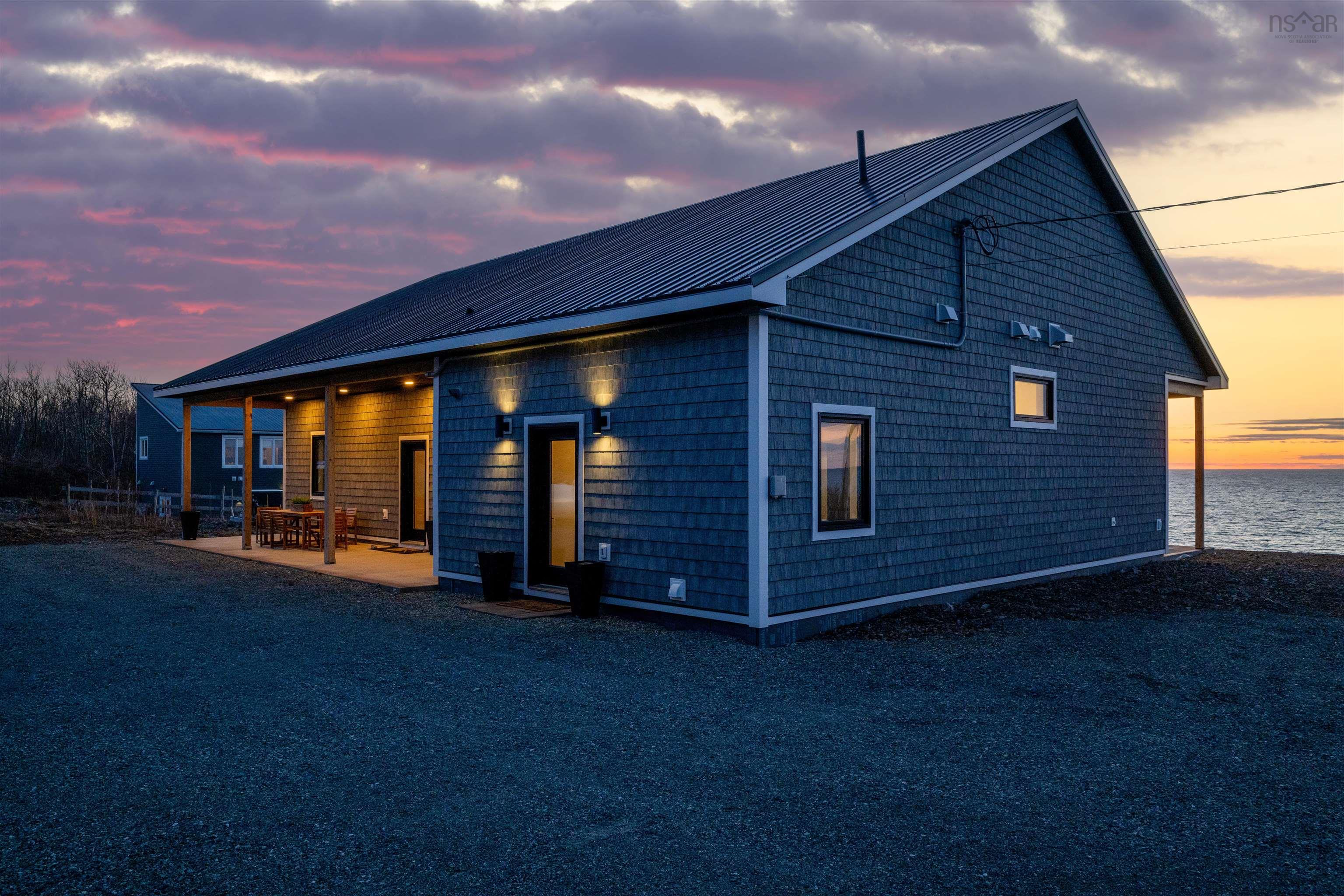 $849,900.00: 55 Northumberland Lane, Georgeville