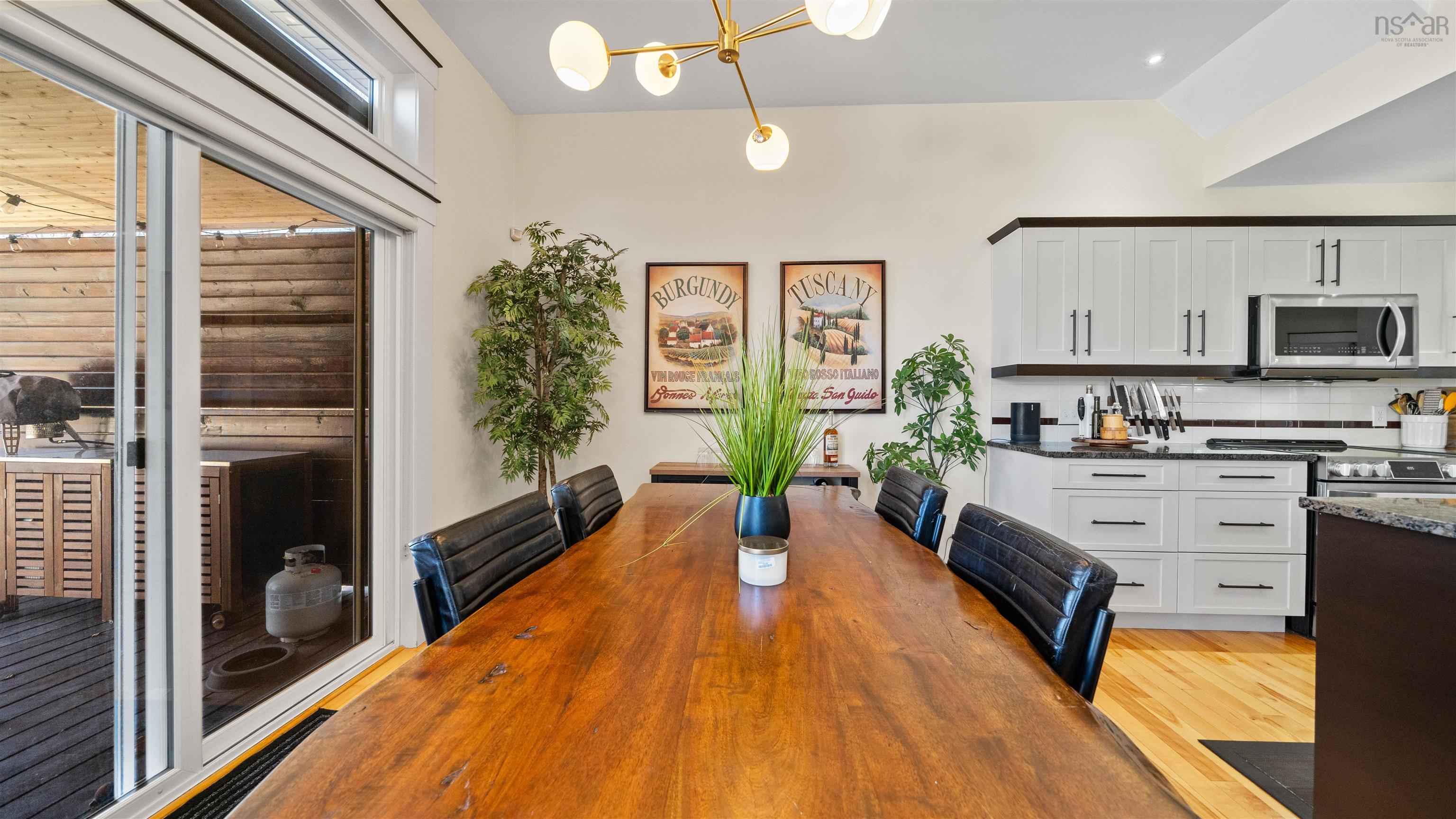 $949,900.00: 8 HollyHock Way, West Bedford