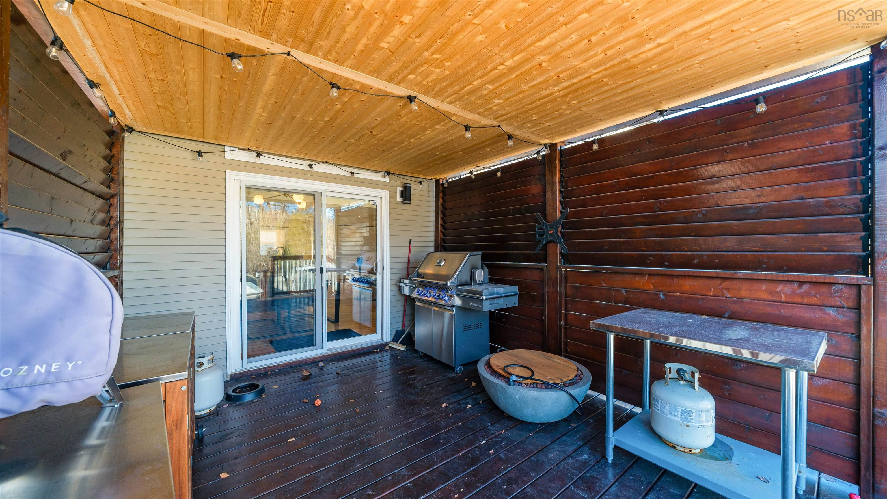 $949,900.00: 8 HollyHock Way, West Bedford