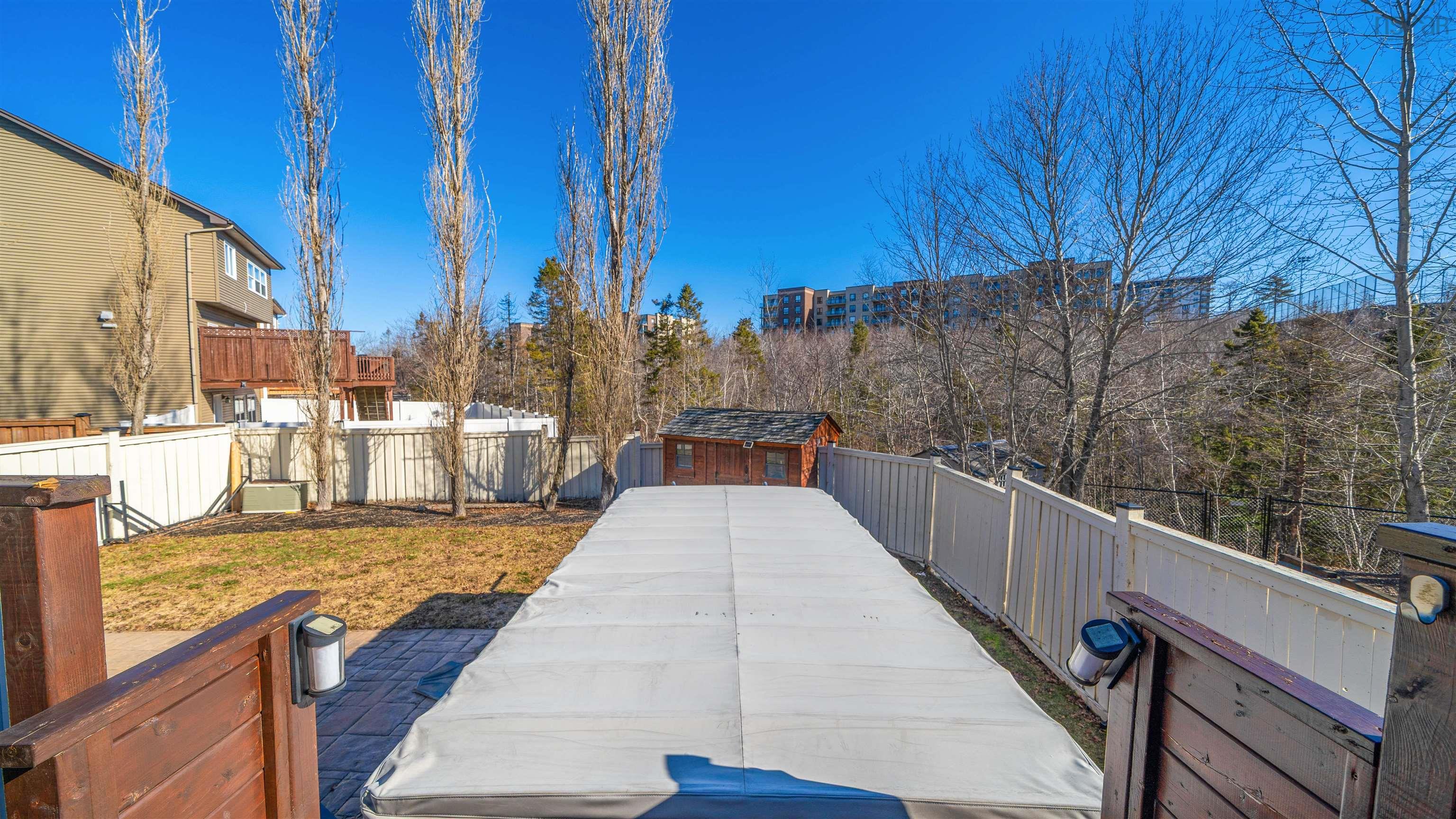 $949,900.00: 8 HollyHock Way, West Bedford