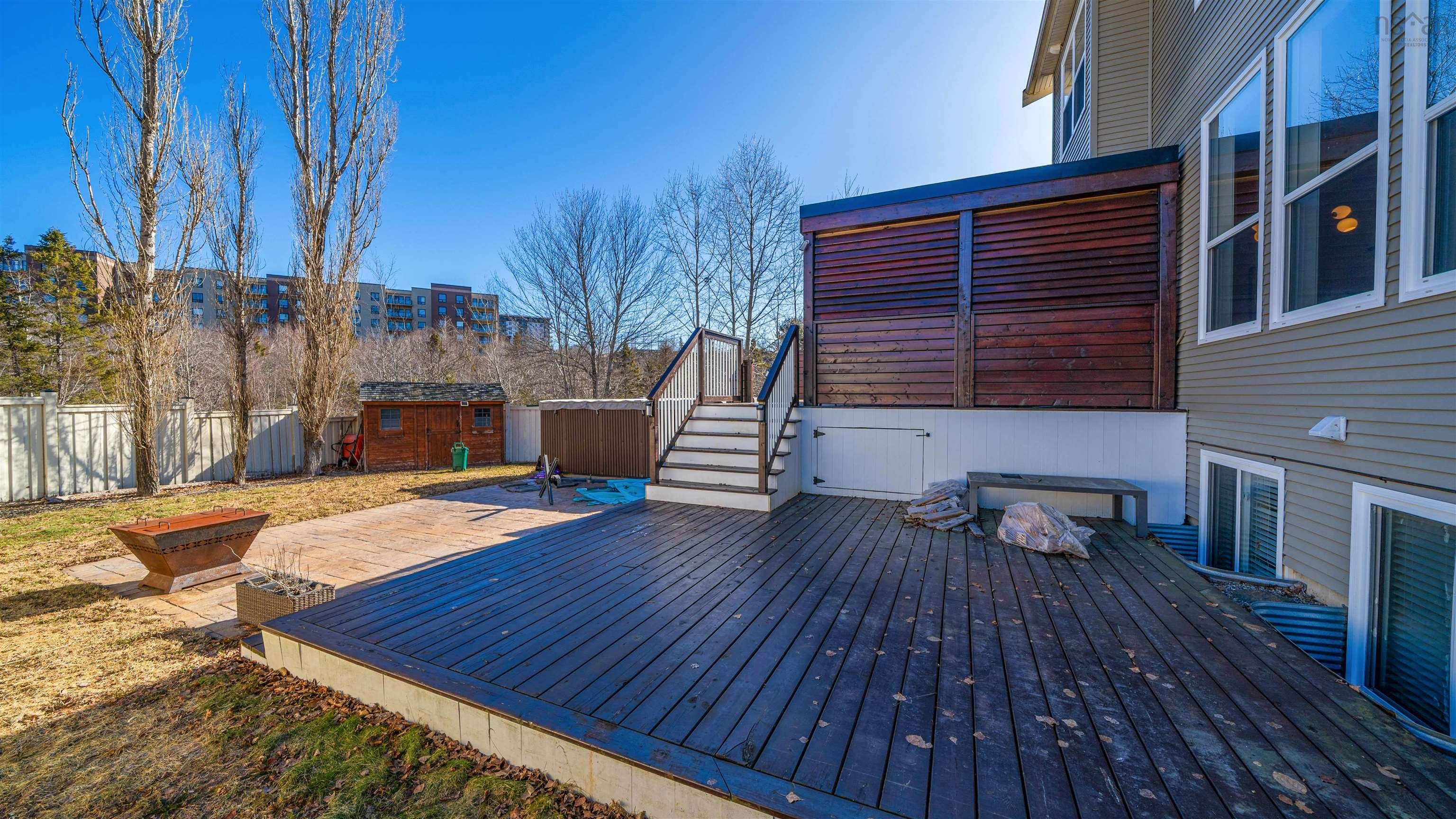 $949,900.00: 8 HollyHock Way, West Bedford