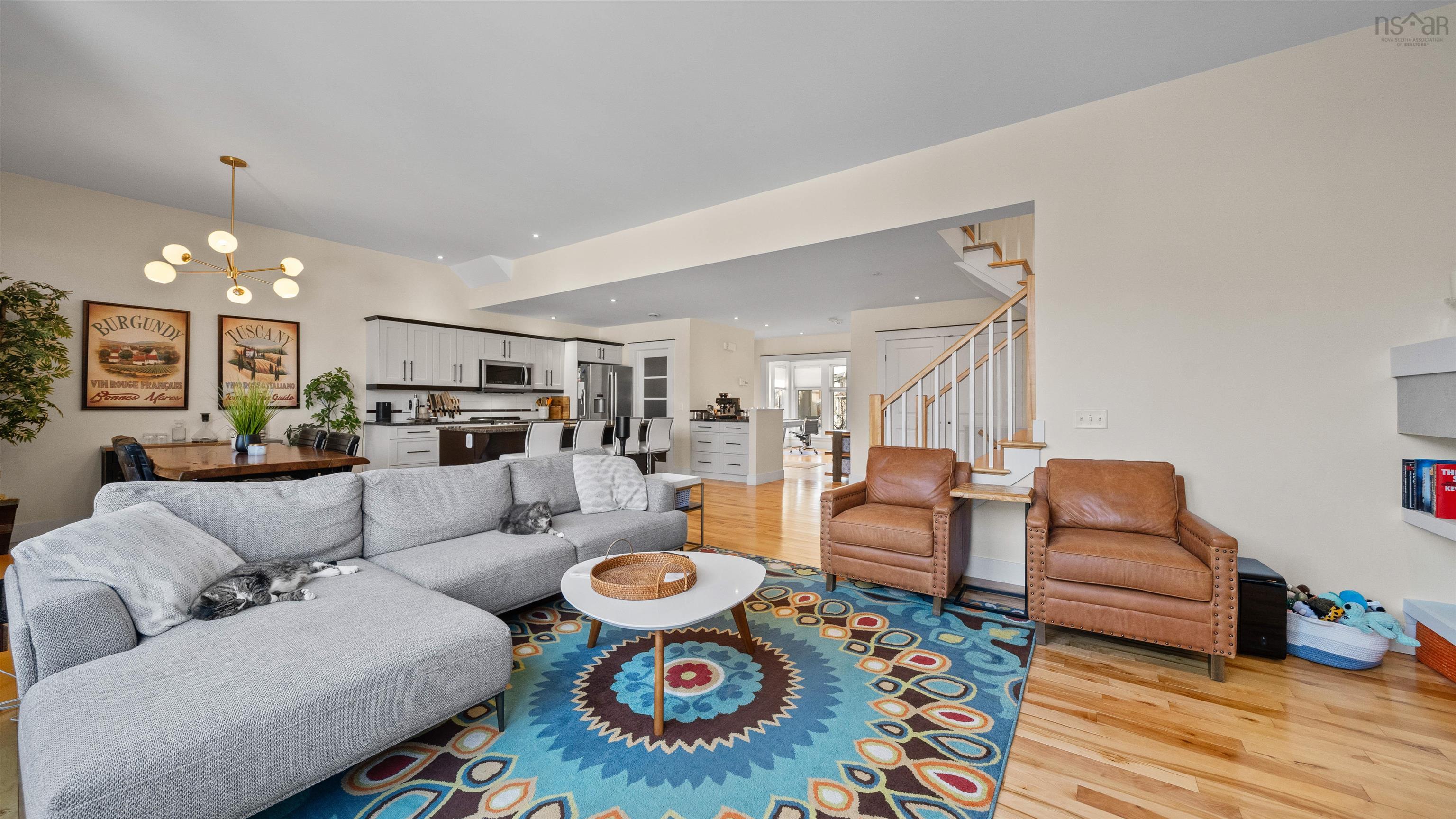 $949,900.00: 8 HollyHock Way, West Bedford