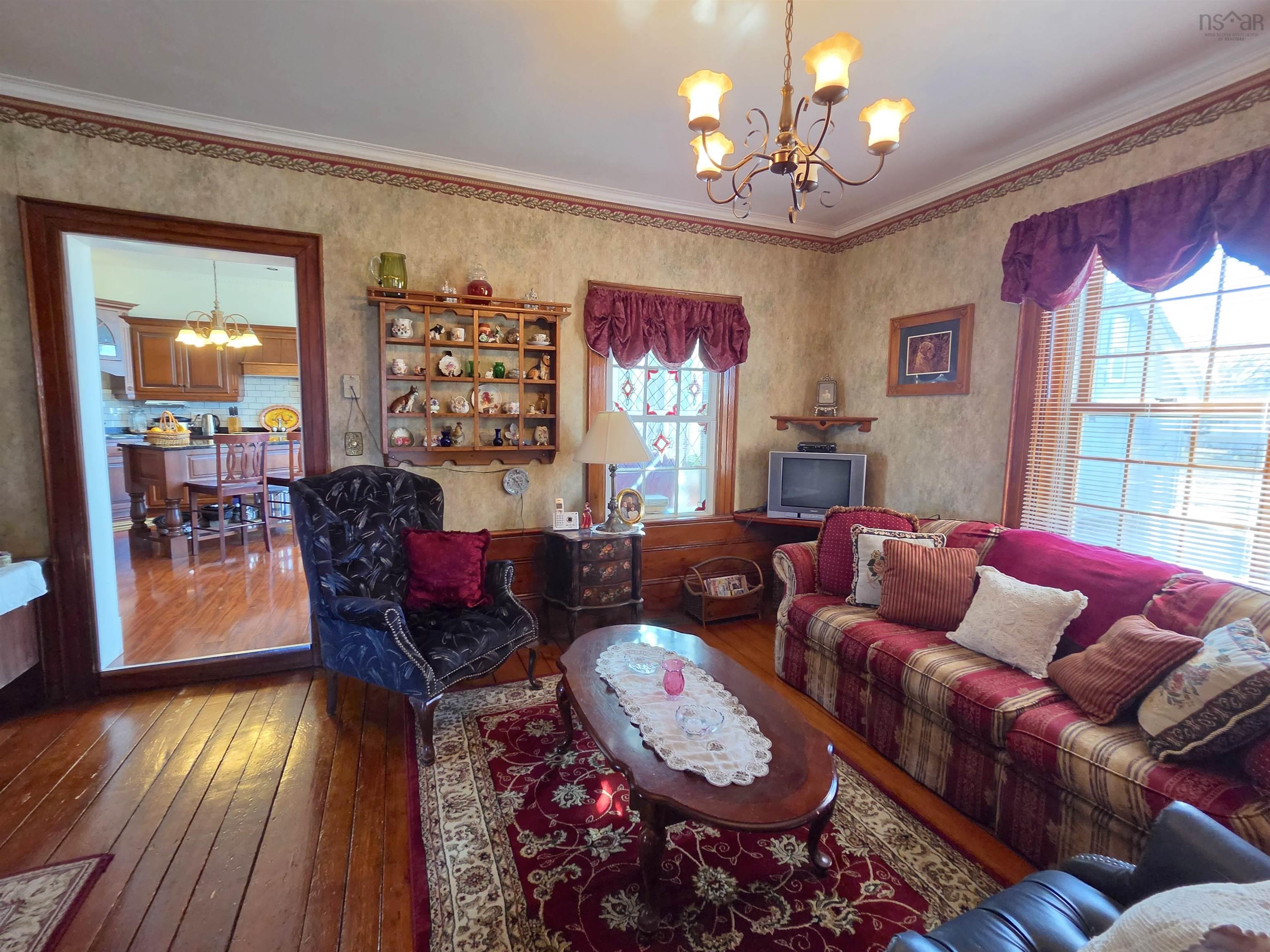 $599,900.00: 1247 Sandy Point Road, Sand Point