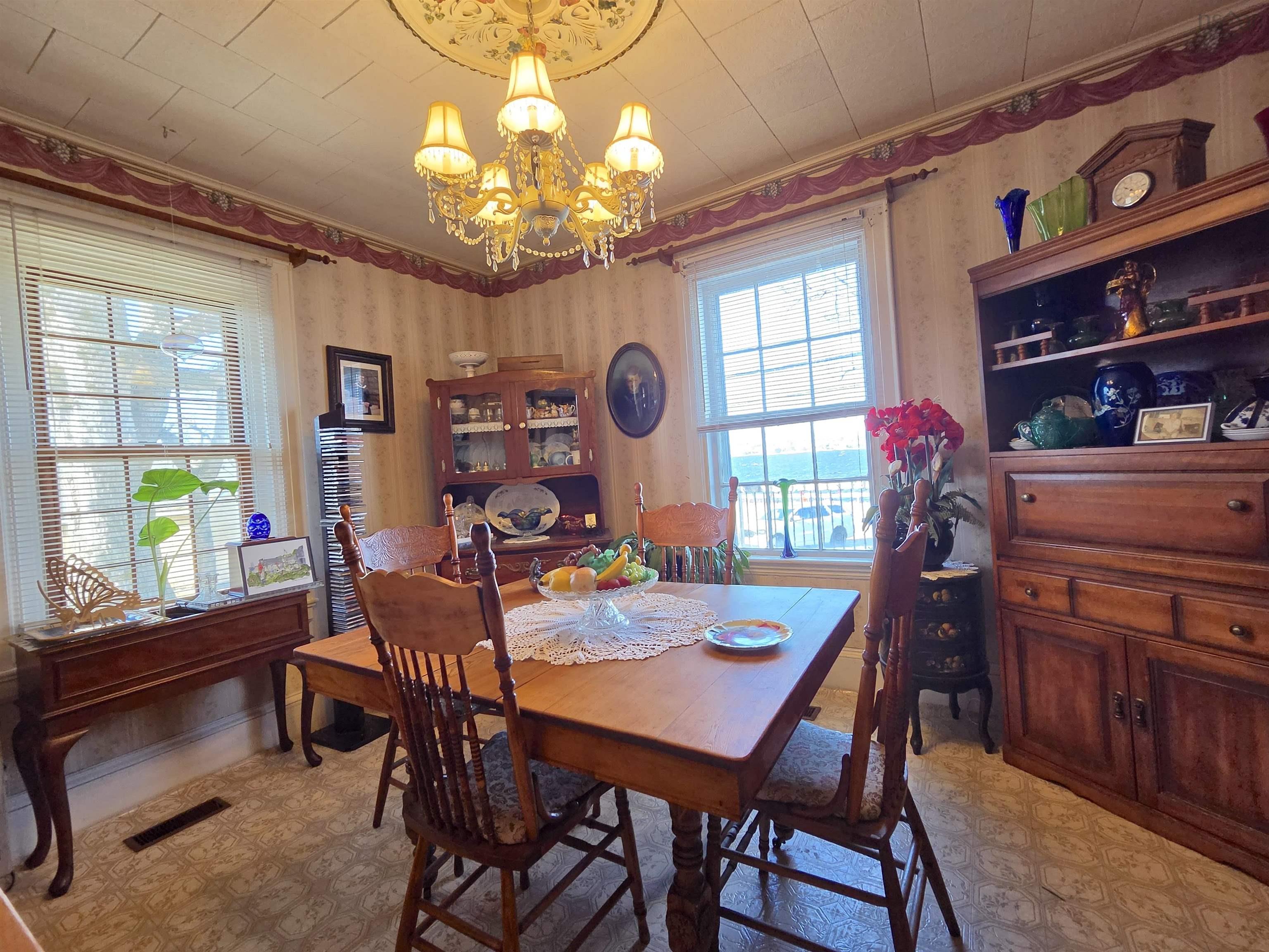 $599,900.00: 1247 Sandy Point Road, Sand Point