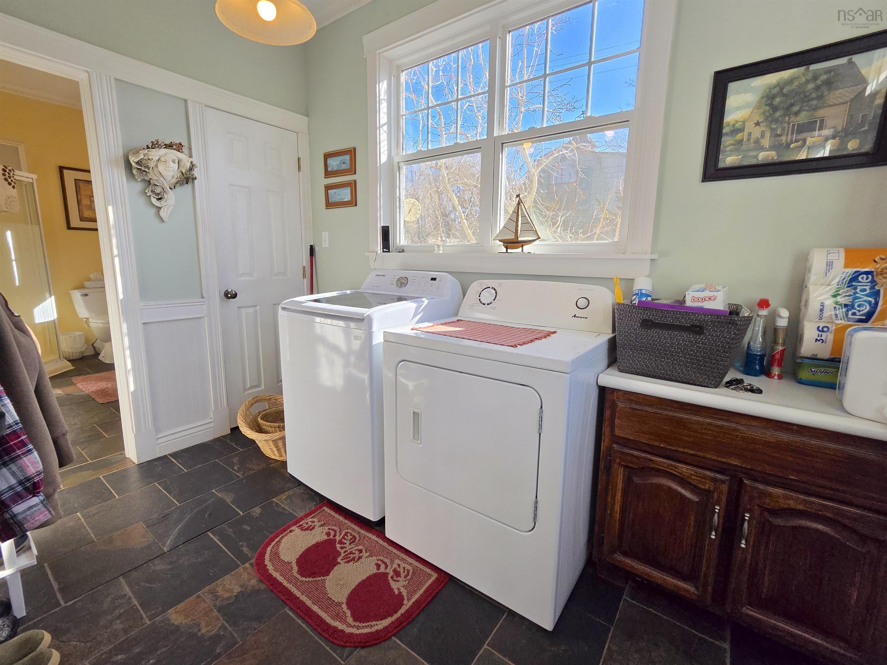 $599,900.00: 1247 Sandy Point Road, Sand Point