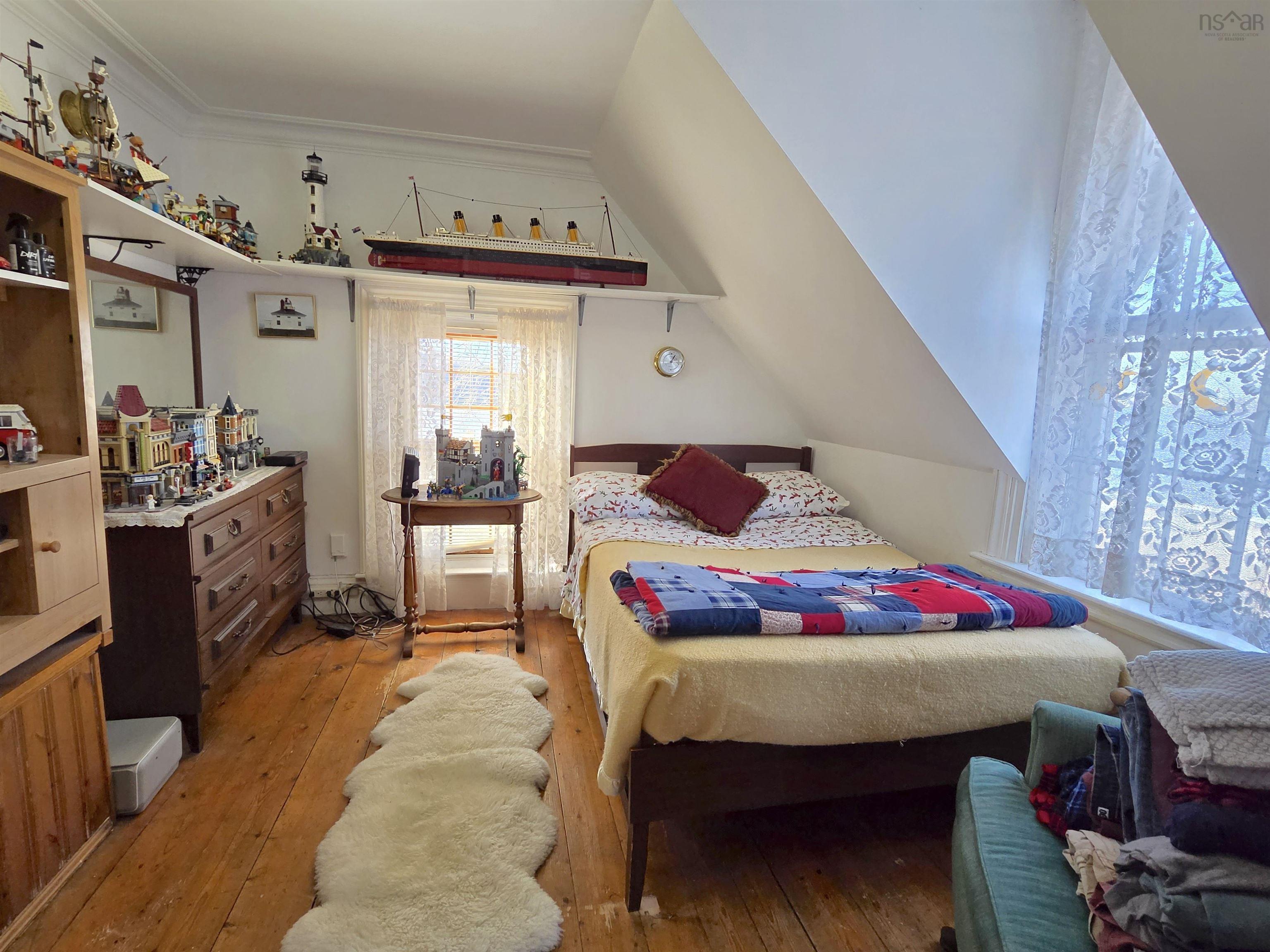 $599,900.00: 1247 Sandy Point Road, Sand Point