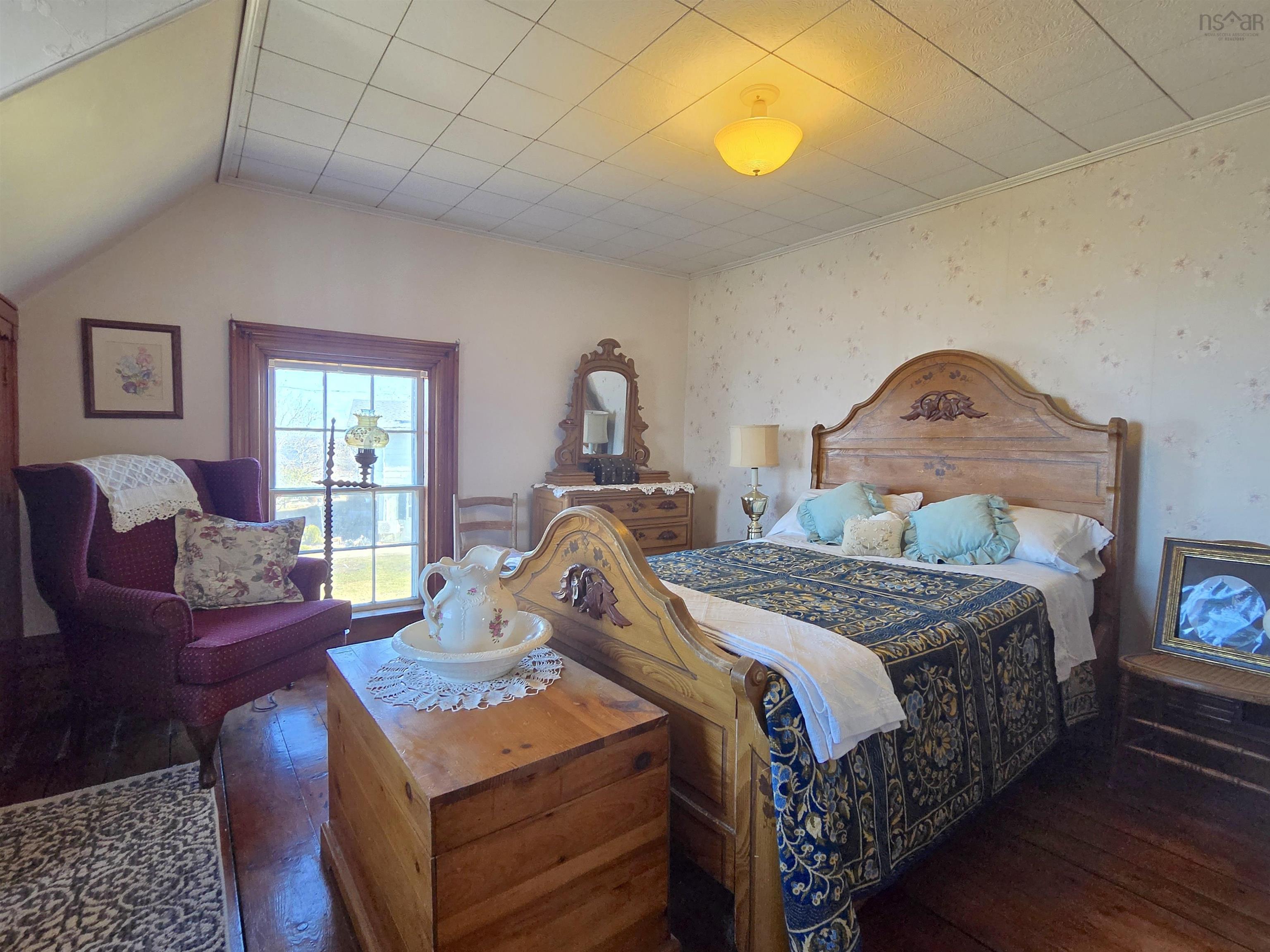 $599,900.00: 1247 Sandy Point Road, Sand Point