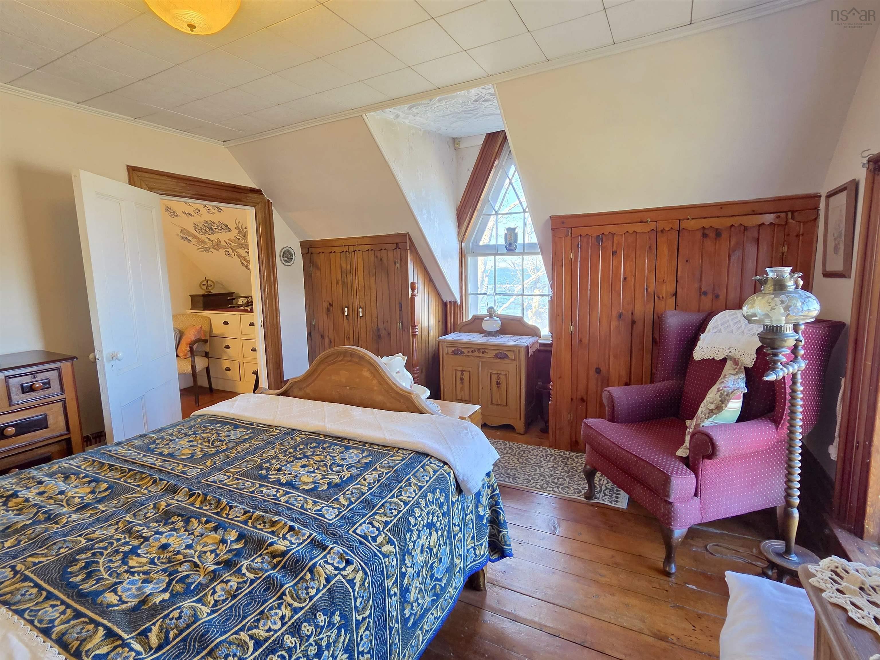 $599,900.00: 1247 Sandy Point Road, Sand Point