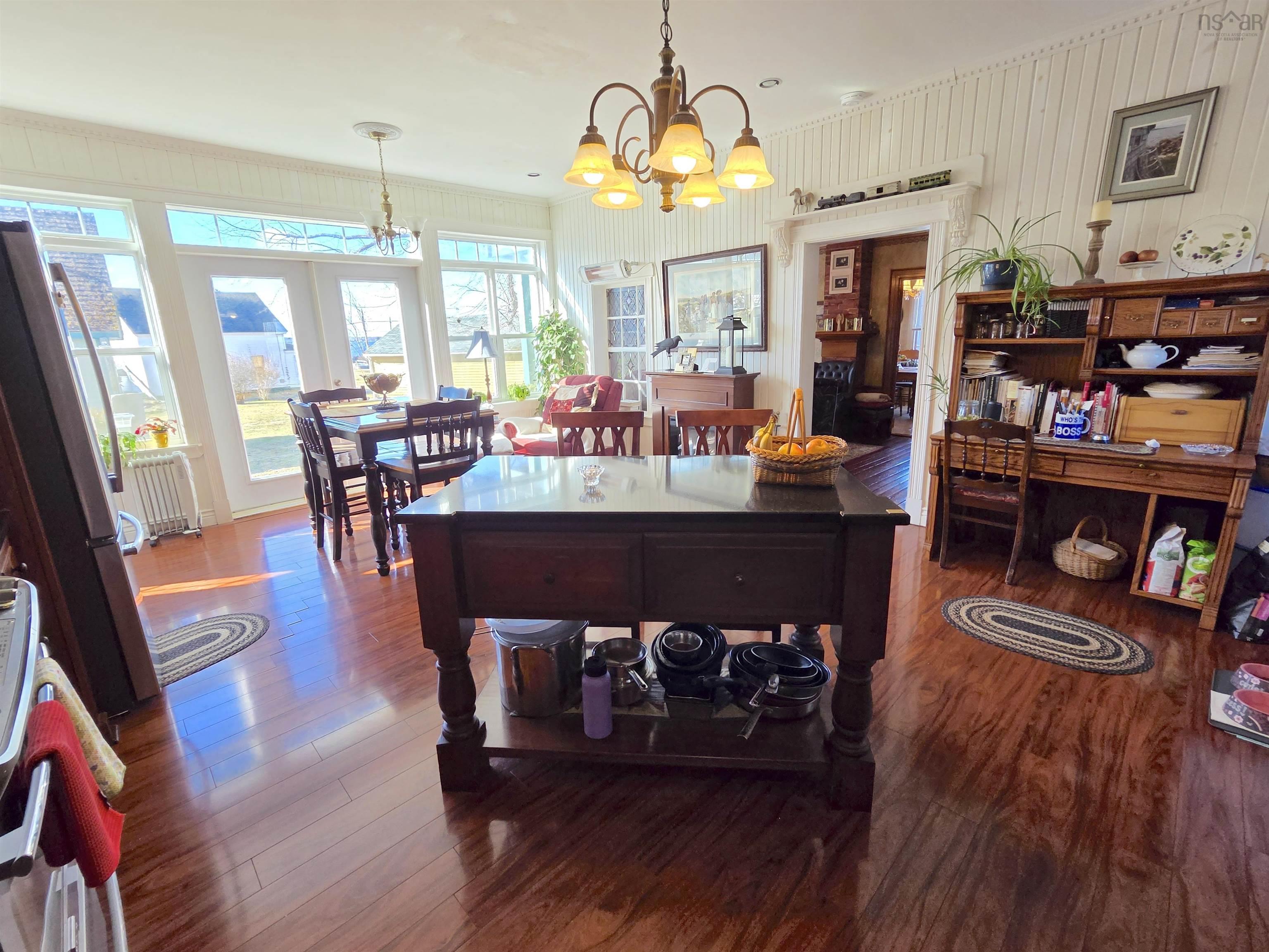 $599,900.00: 1247 Sandy Point Road, Sand Point