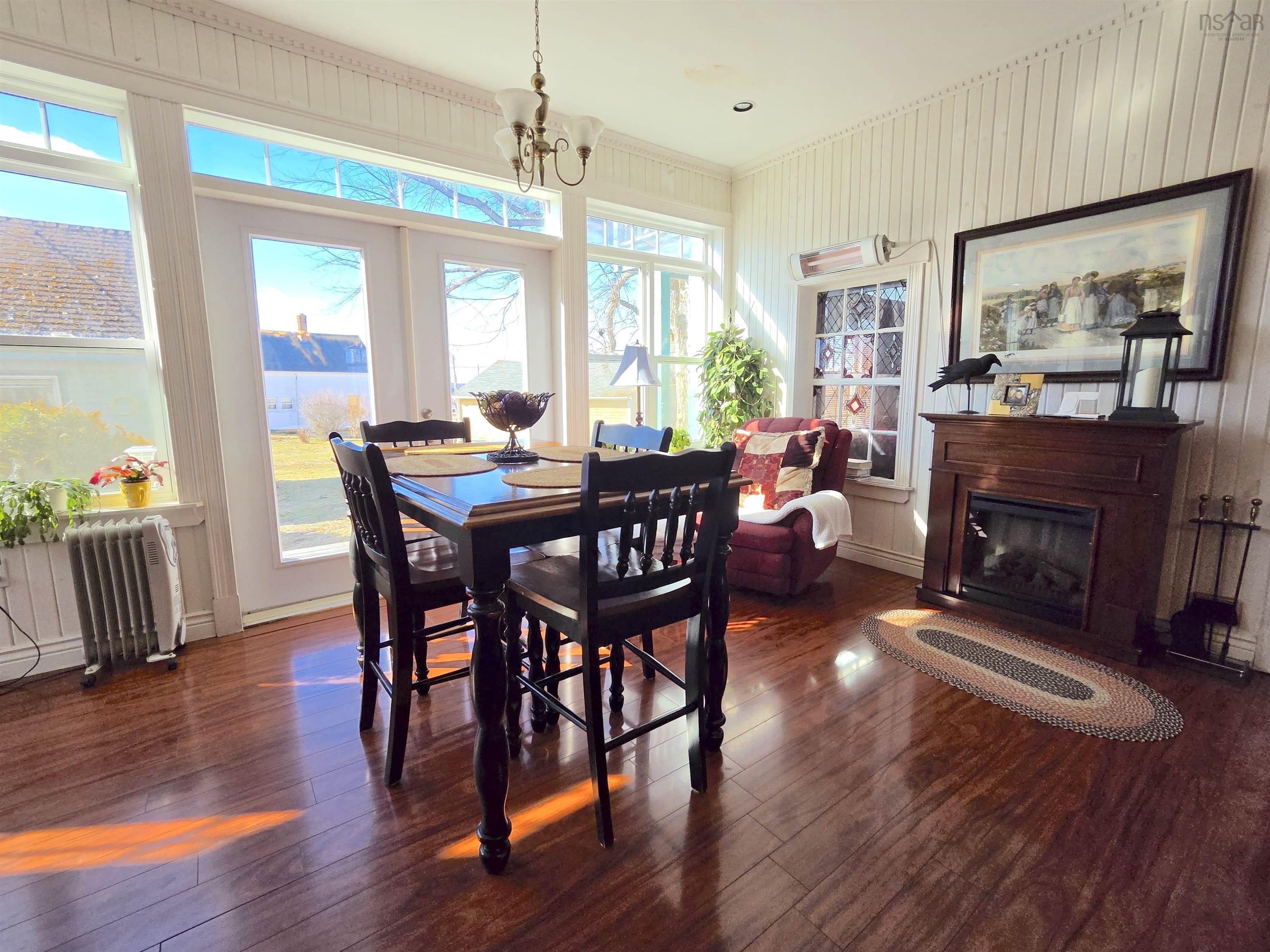 $599,900.00: 1247 Sandy Point Road, Sand Point