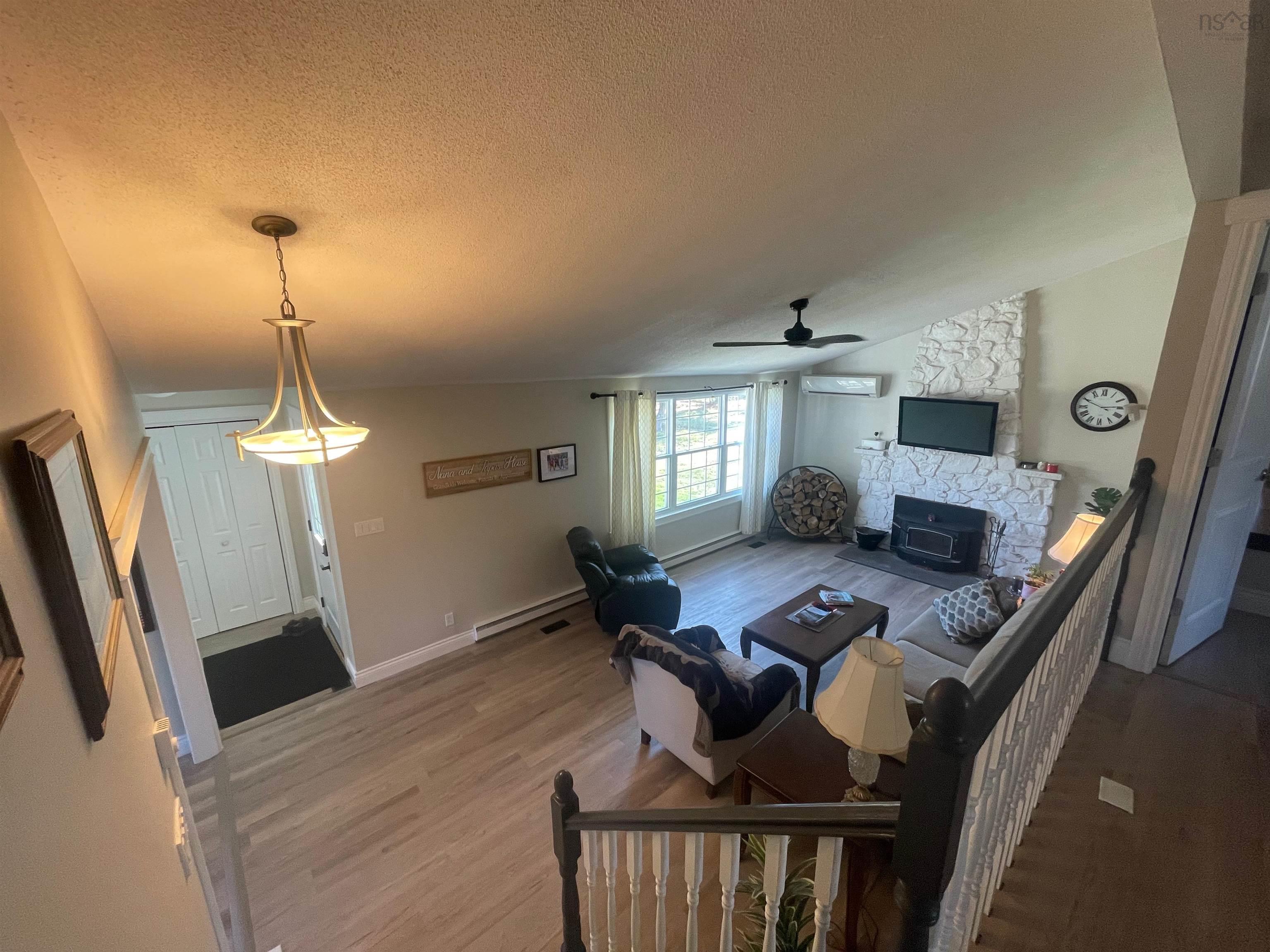 $329,900.00: 106 Morley Road, Portage