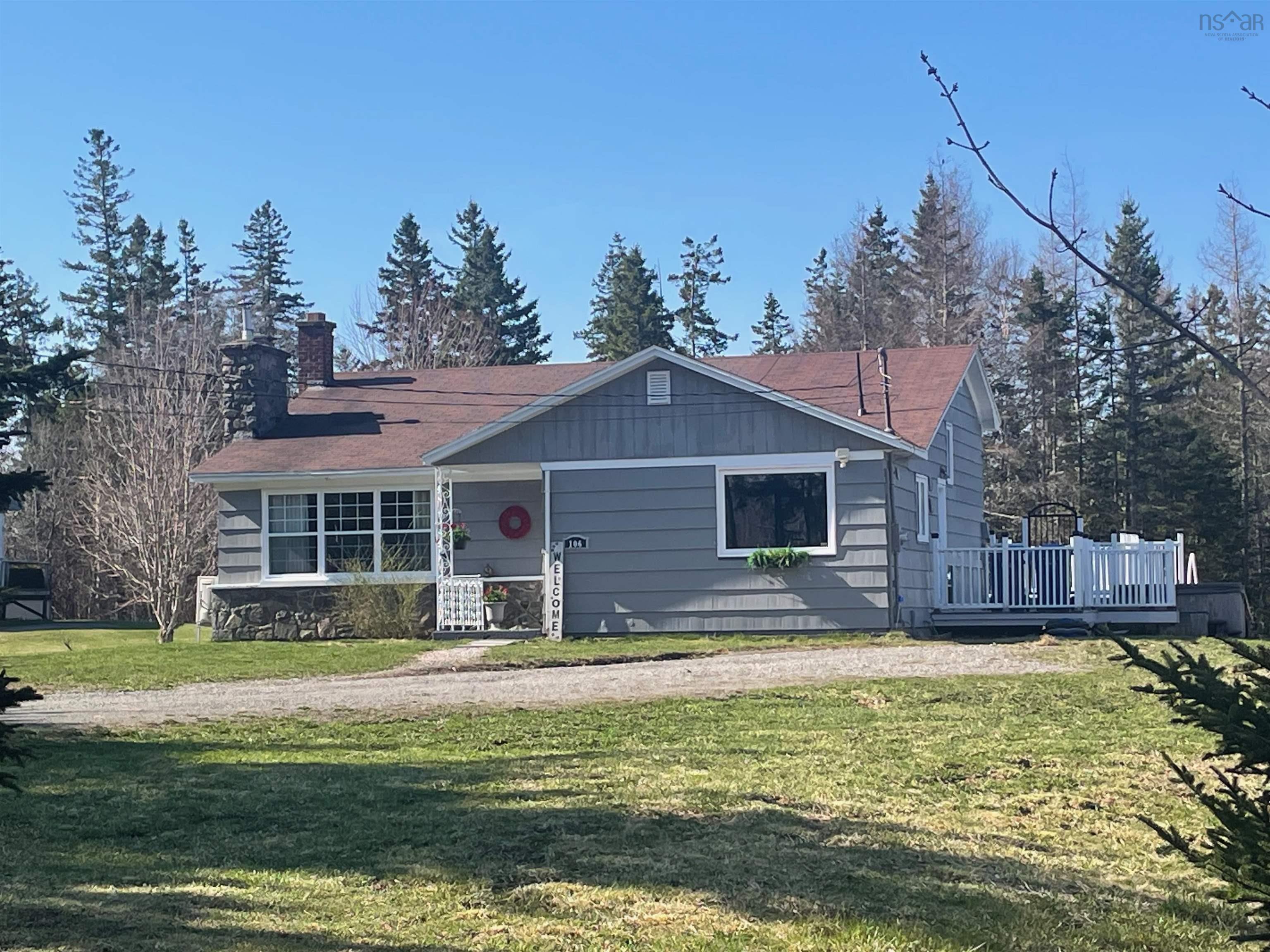 $329,900.00: 106 Morley Road, Portage