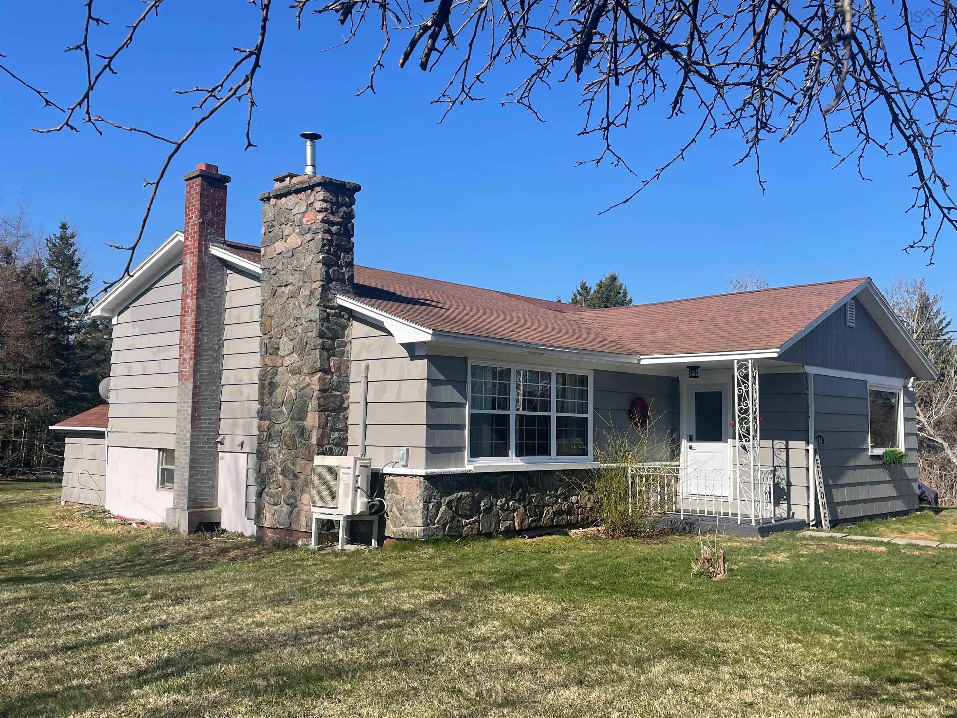 $329,900.00: 106 Morley Road, Portage
