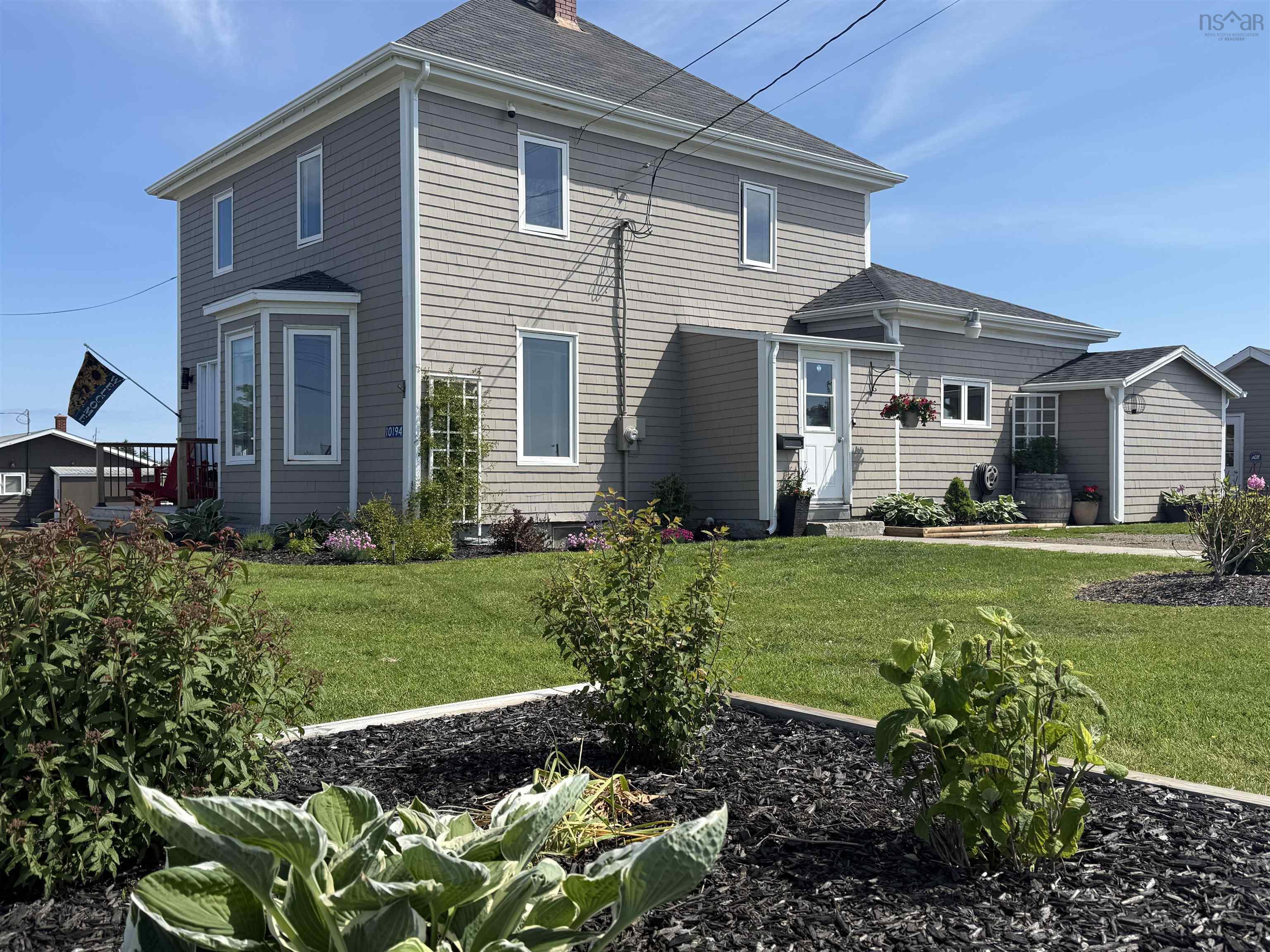 $349,000.00: 10194 1 Highway, Saulnierville
