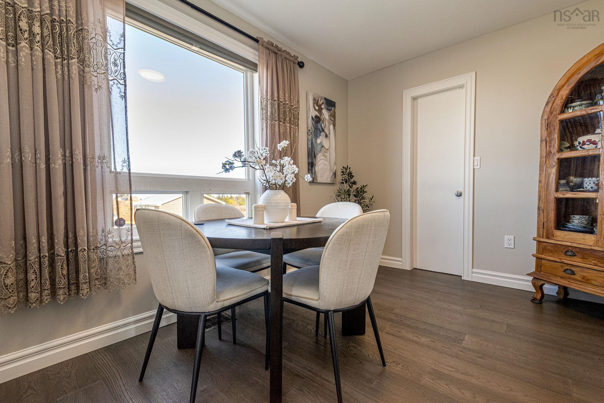 $369,000.00: 10194 1 Highway, Saulnierville