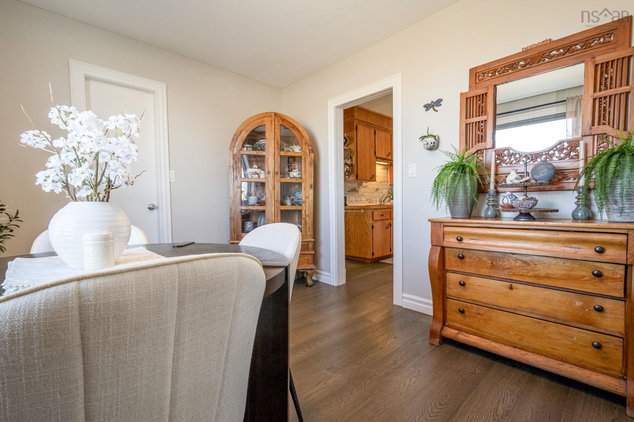 $369,000.00: 10194 1 Highway, Saulnierville