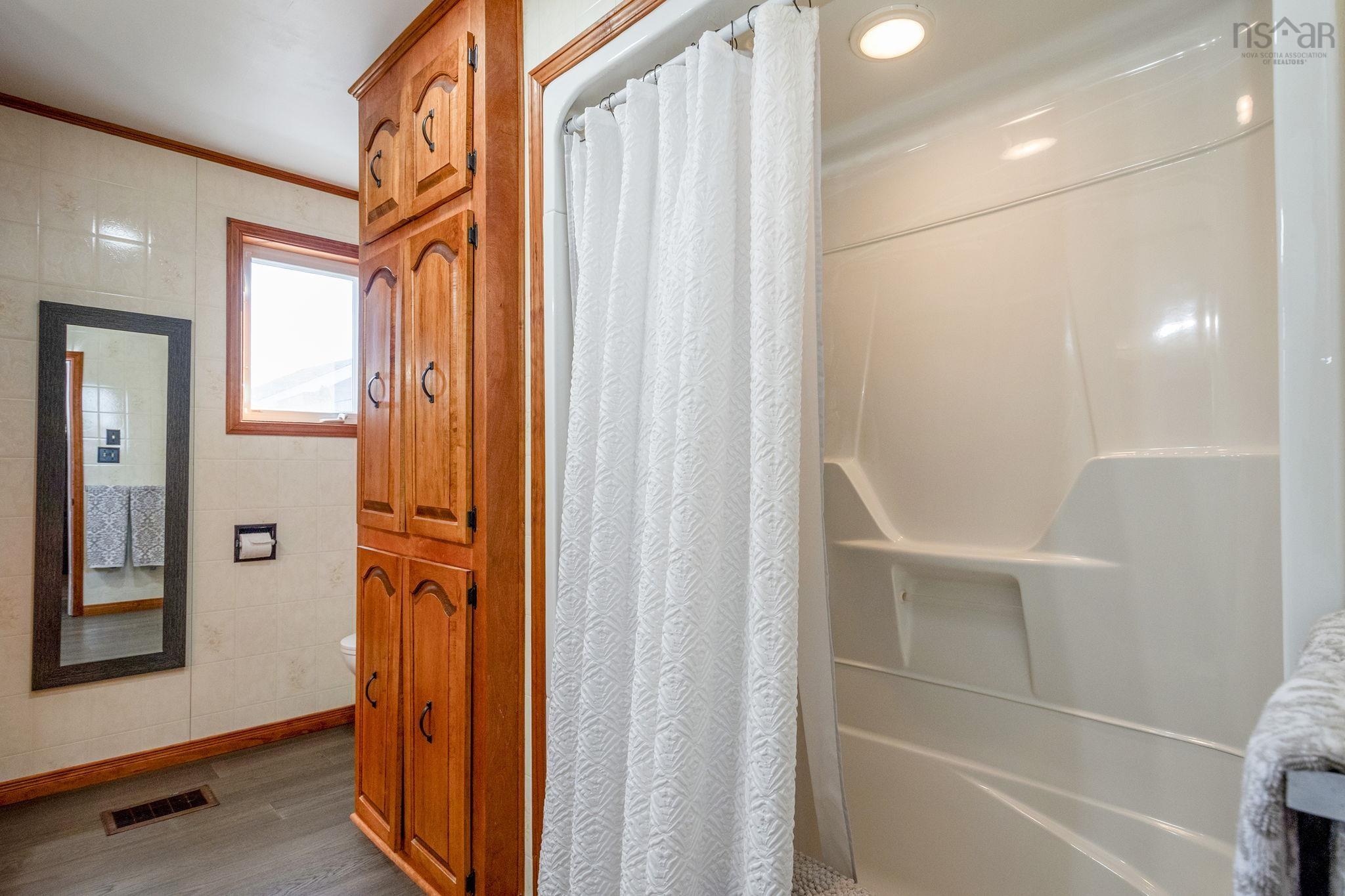 $369,000.00: 10194 1 Highway, Saulnierville