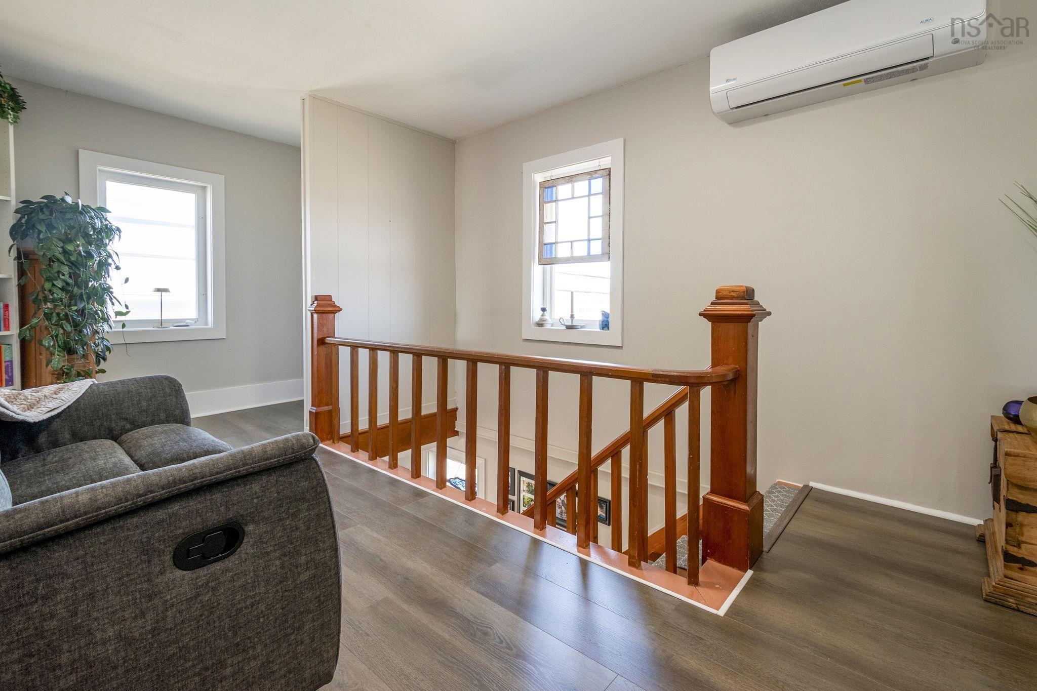 $369,000.00: 10194 1 Highway, Saulnierville