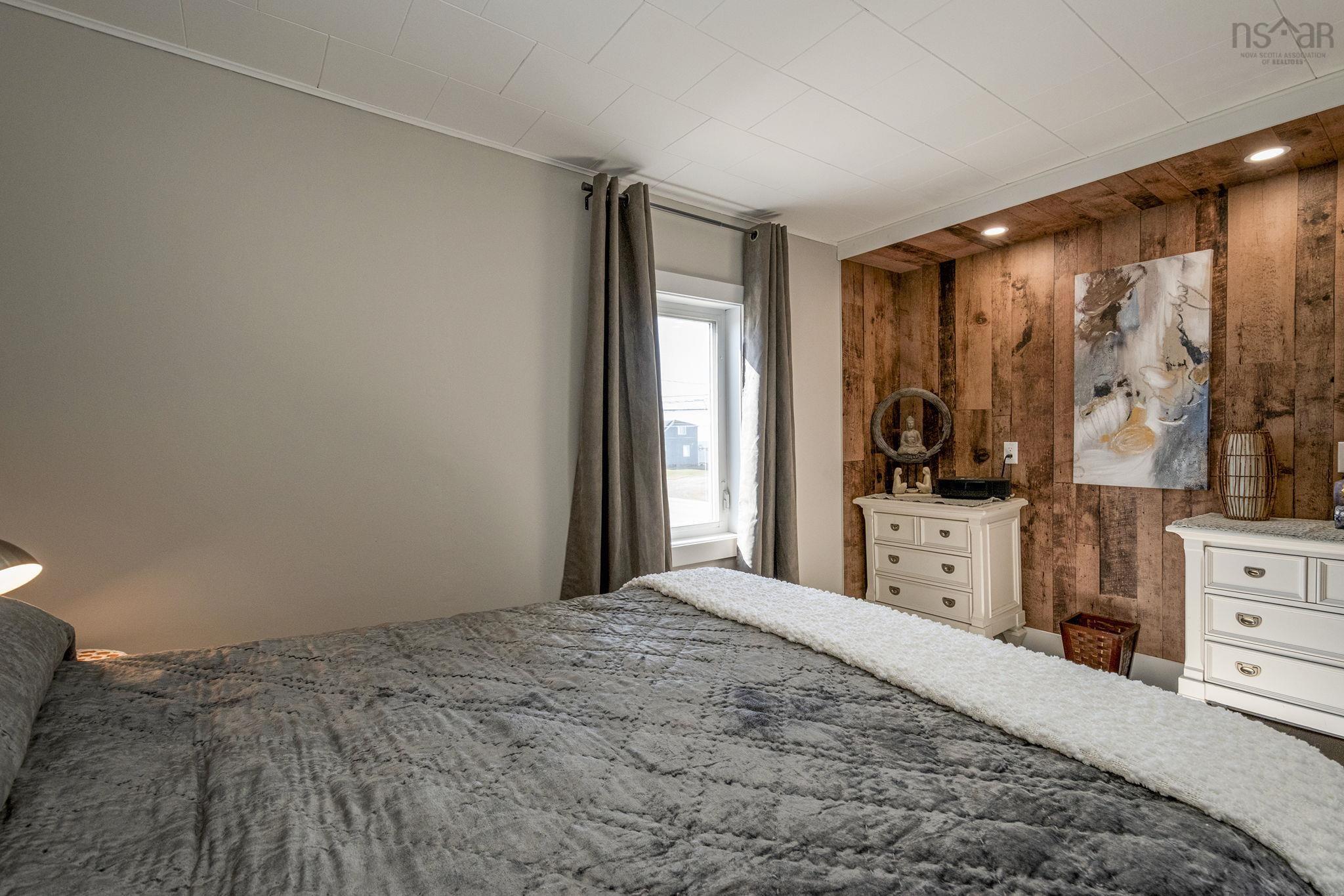 $369,000.00: 10194 1 Highway, Saulnierville