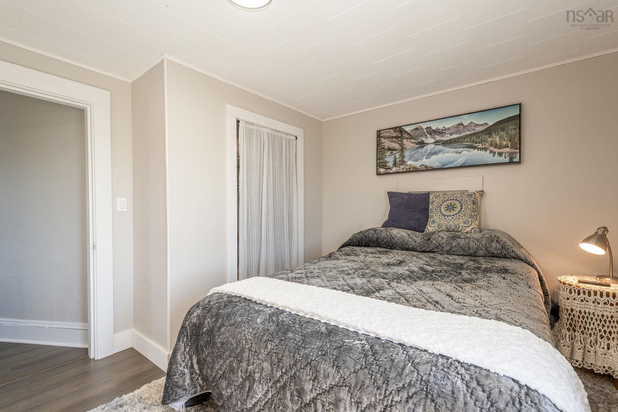 $369,000.00: 10194 1 Highway, Saulnierville