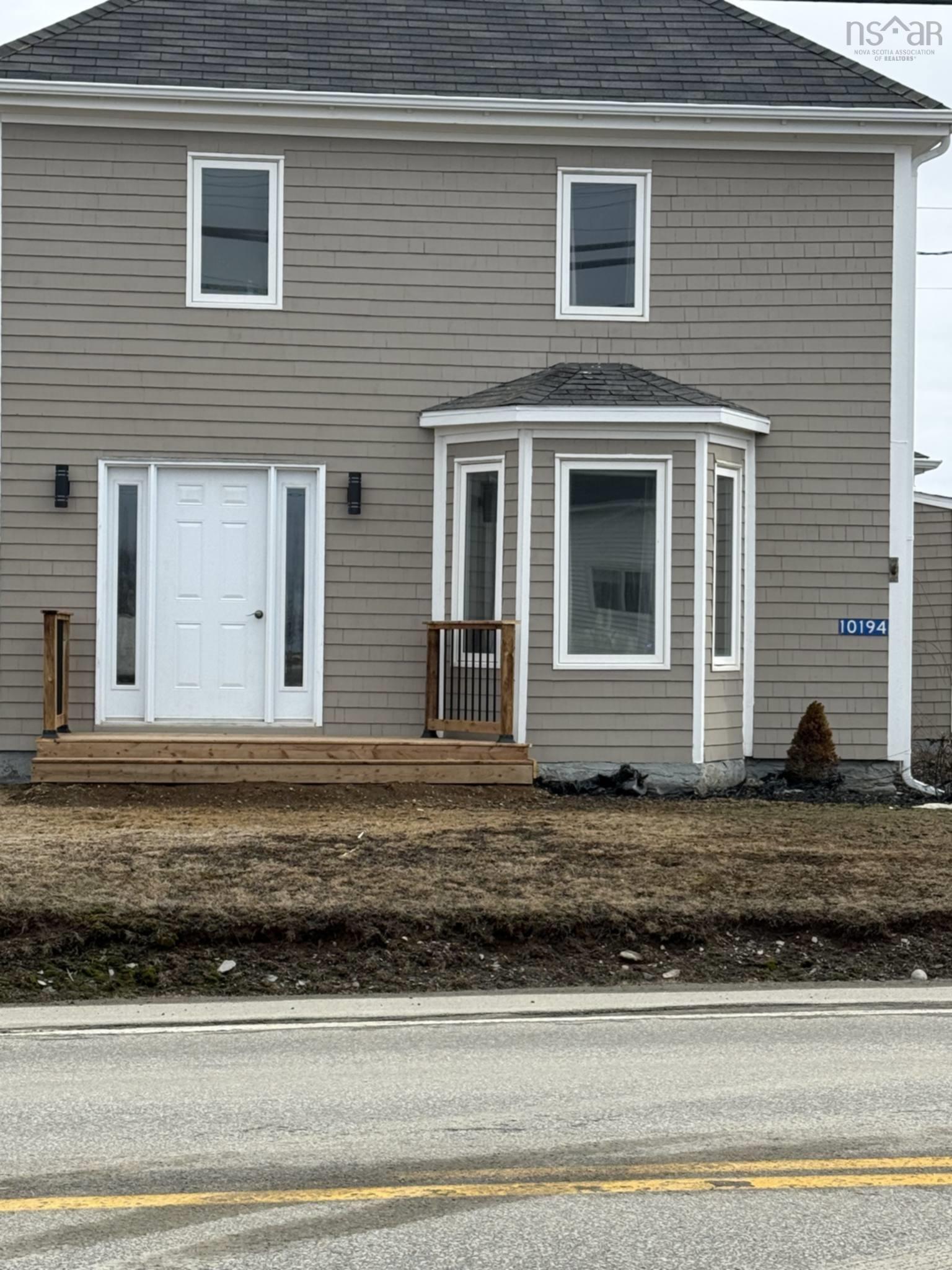 $369,000.00: 10194 1 Highway, Saulnierville