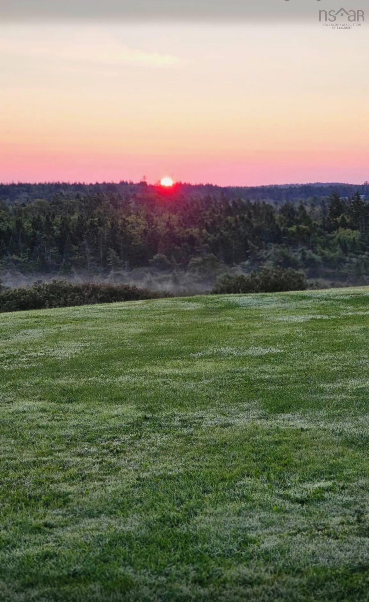 $369,000.00: 10194 1 Highway, Saulnierville