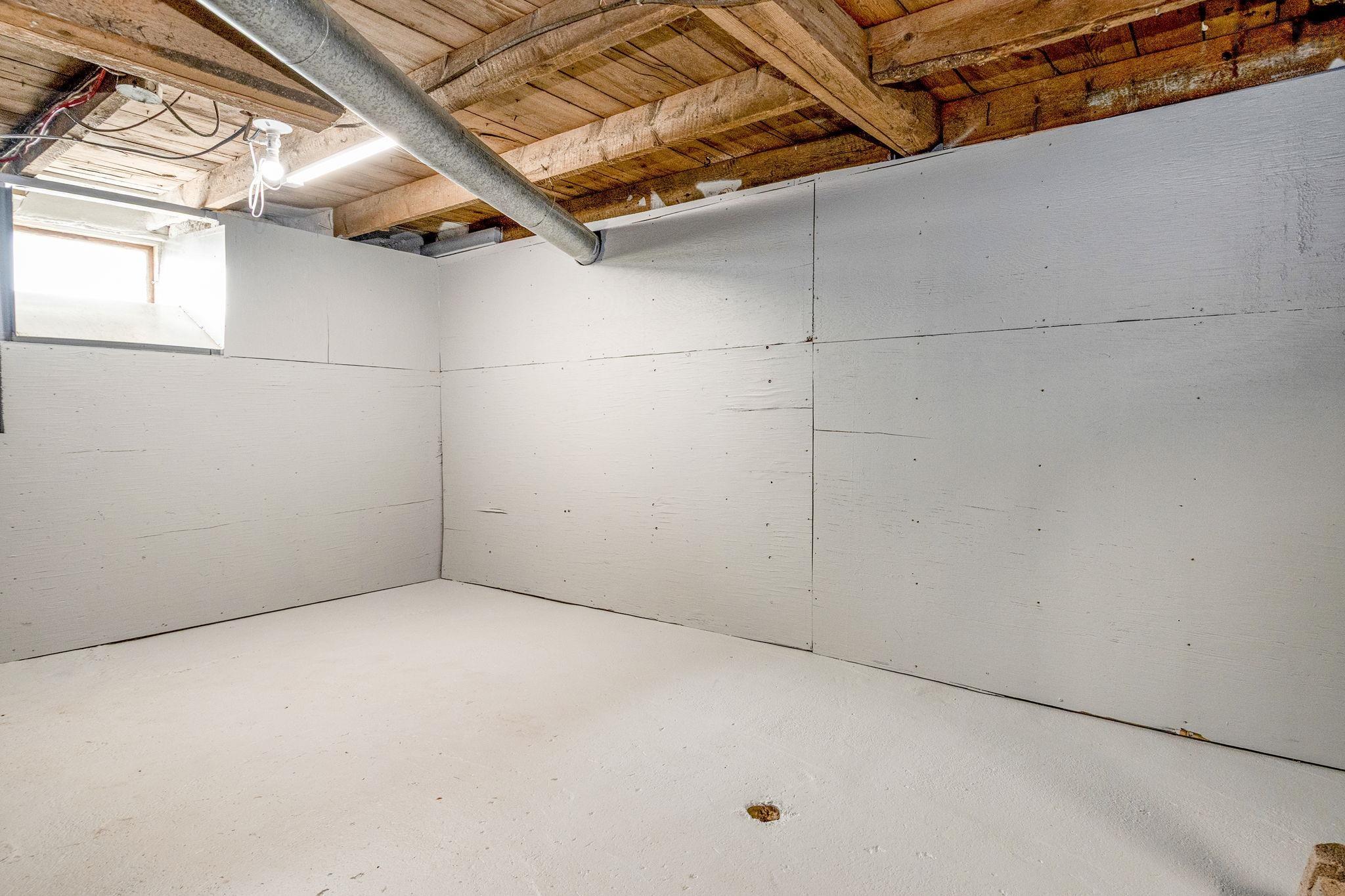 $369,000.00: 10194 1 Highway, Saulnierville