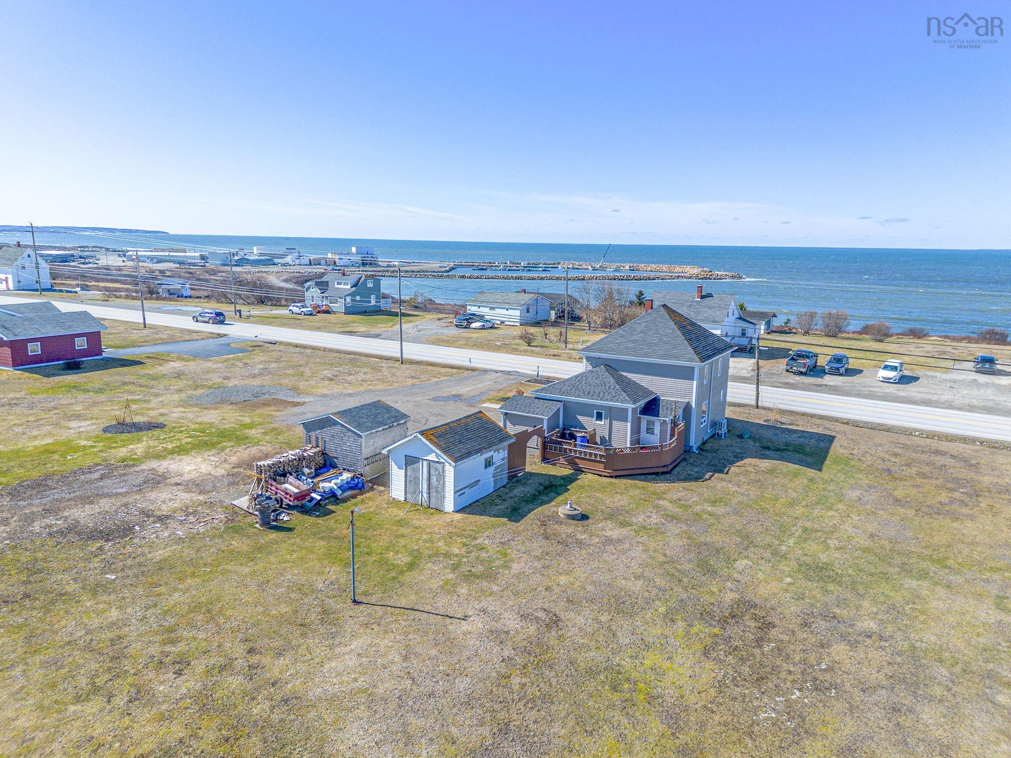 $369,000.00: 10194 1 Highway, Saulnierville