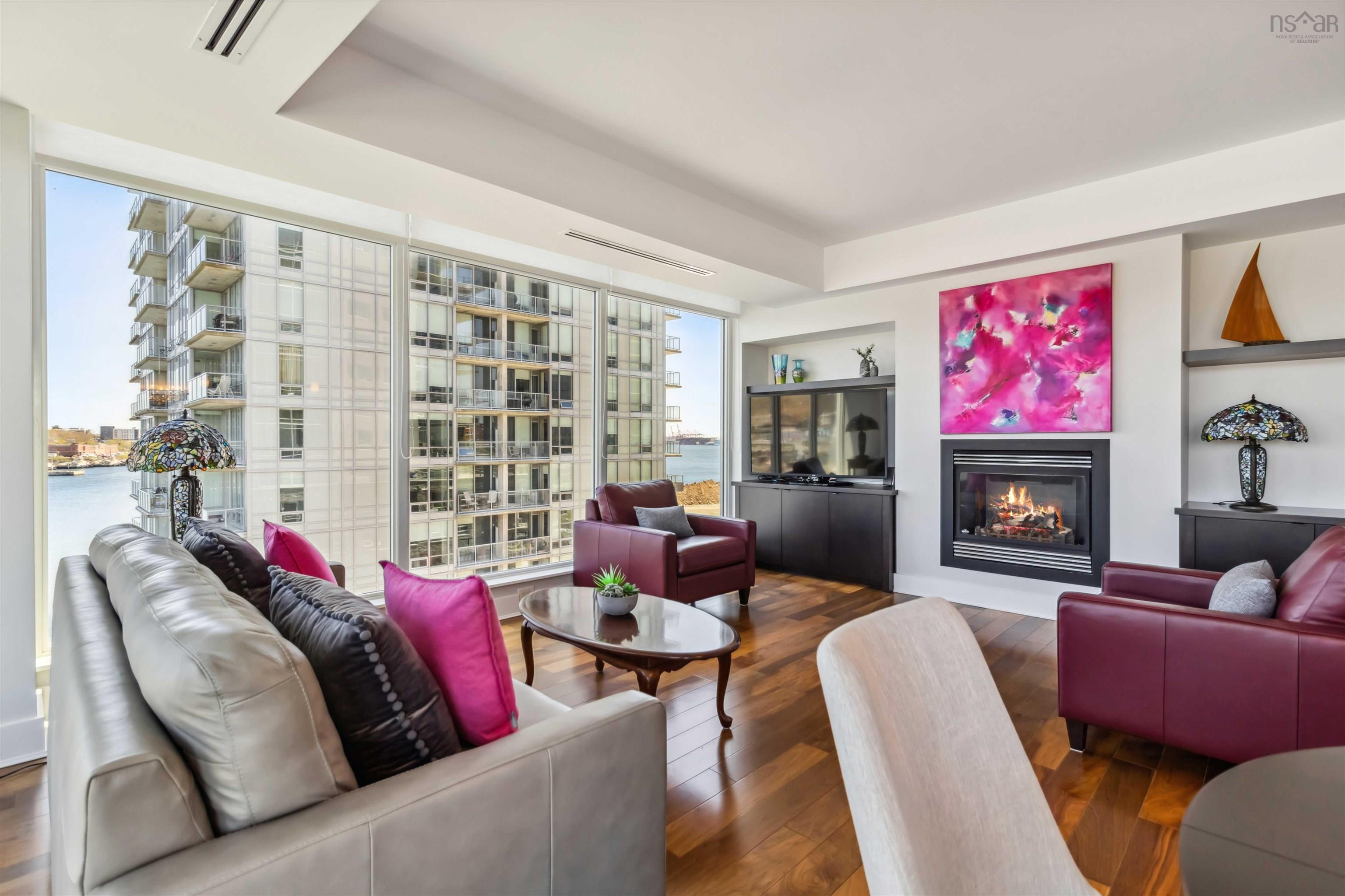 $739,900.00: 502 31 Kings Wharf Place, Dartmouth