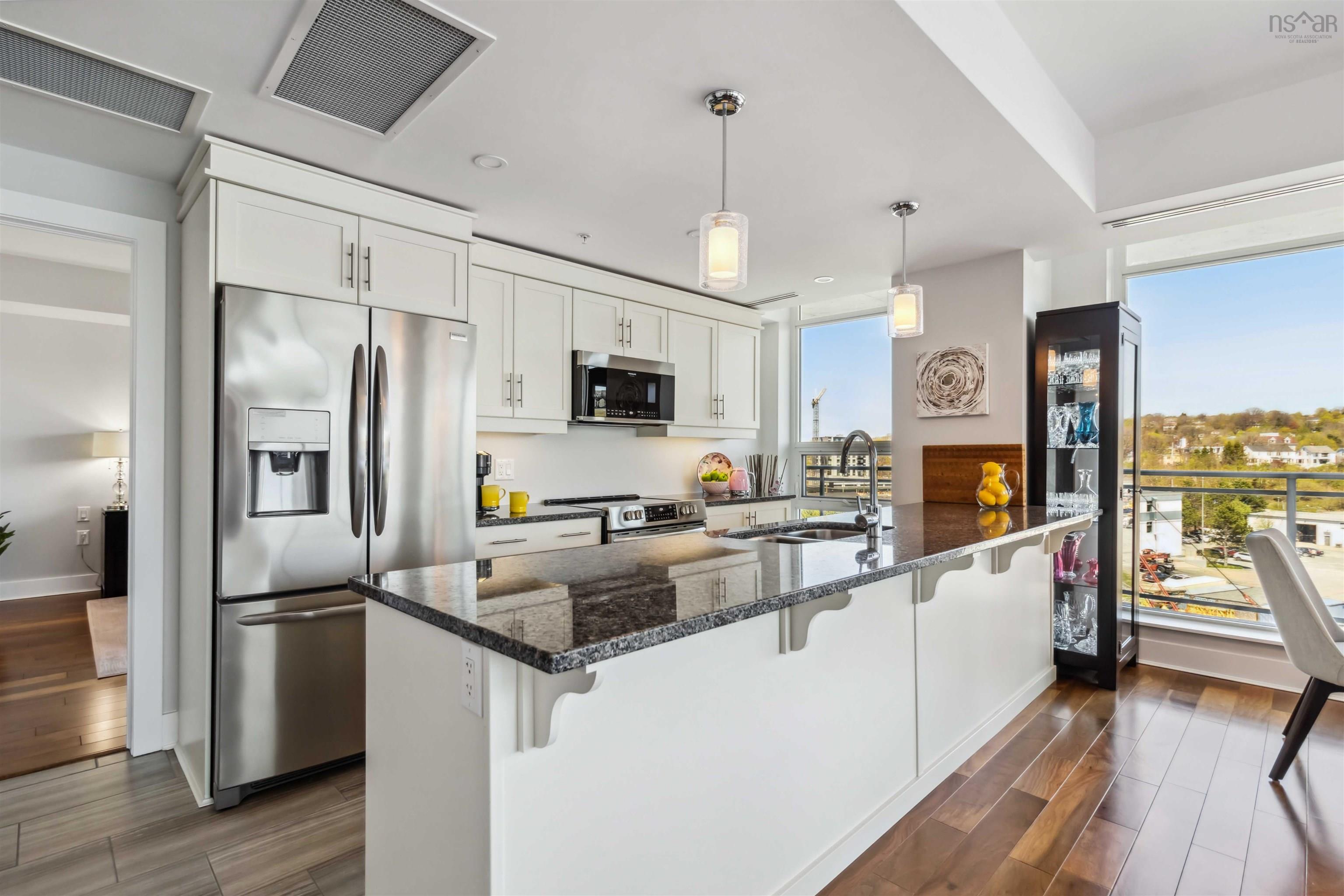 $739,900.00: 502 31 Kings Wharf Place, Dartmouth