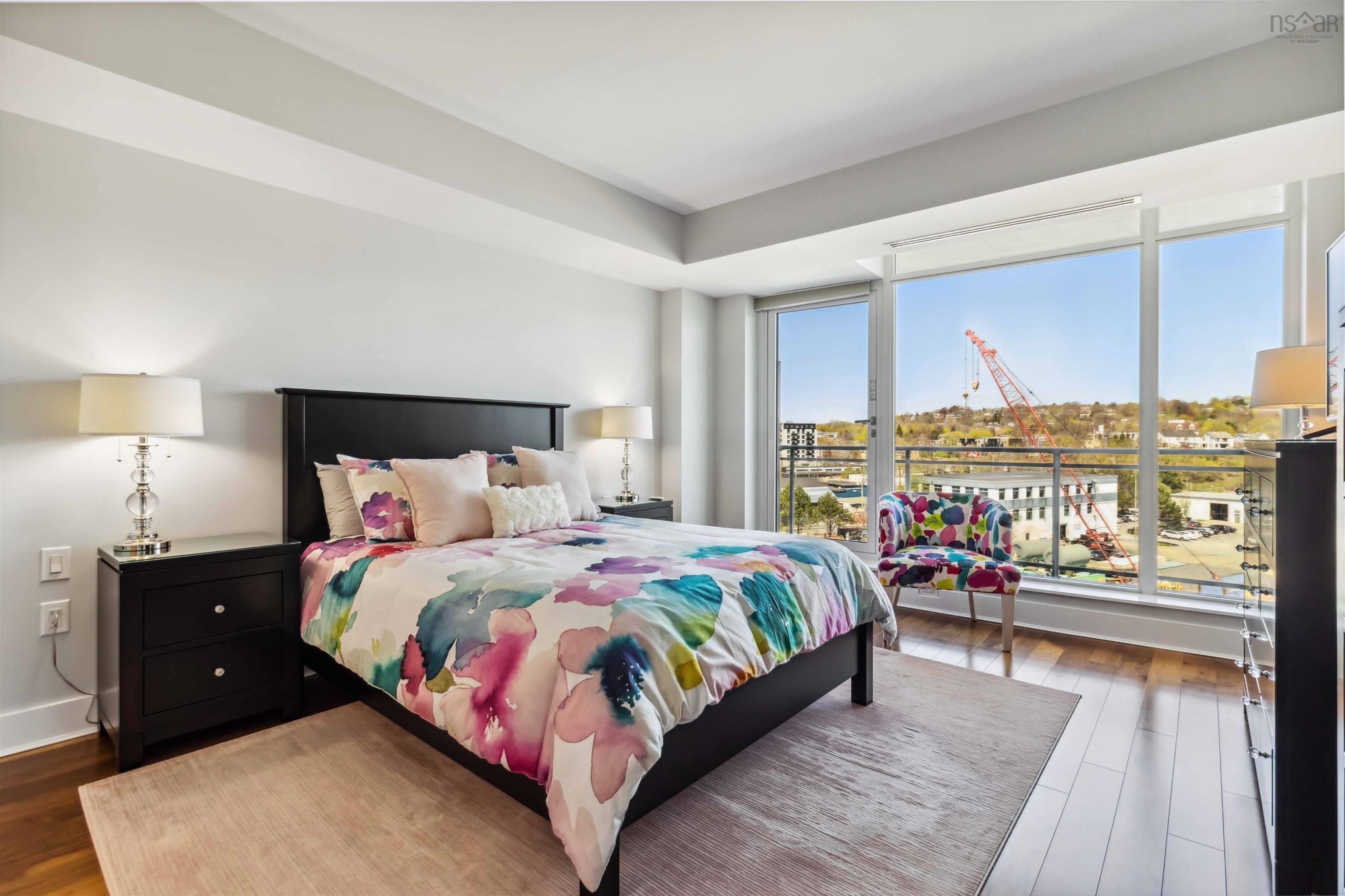 $739,900.00: 502 31 Kings Wharf Place, Dartmouth