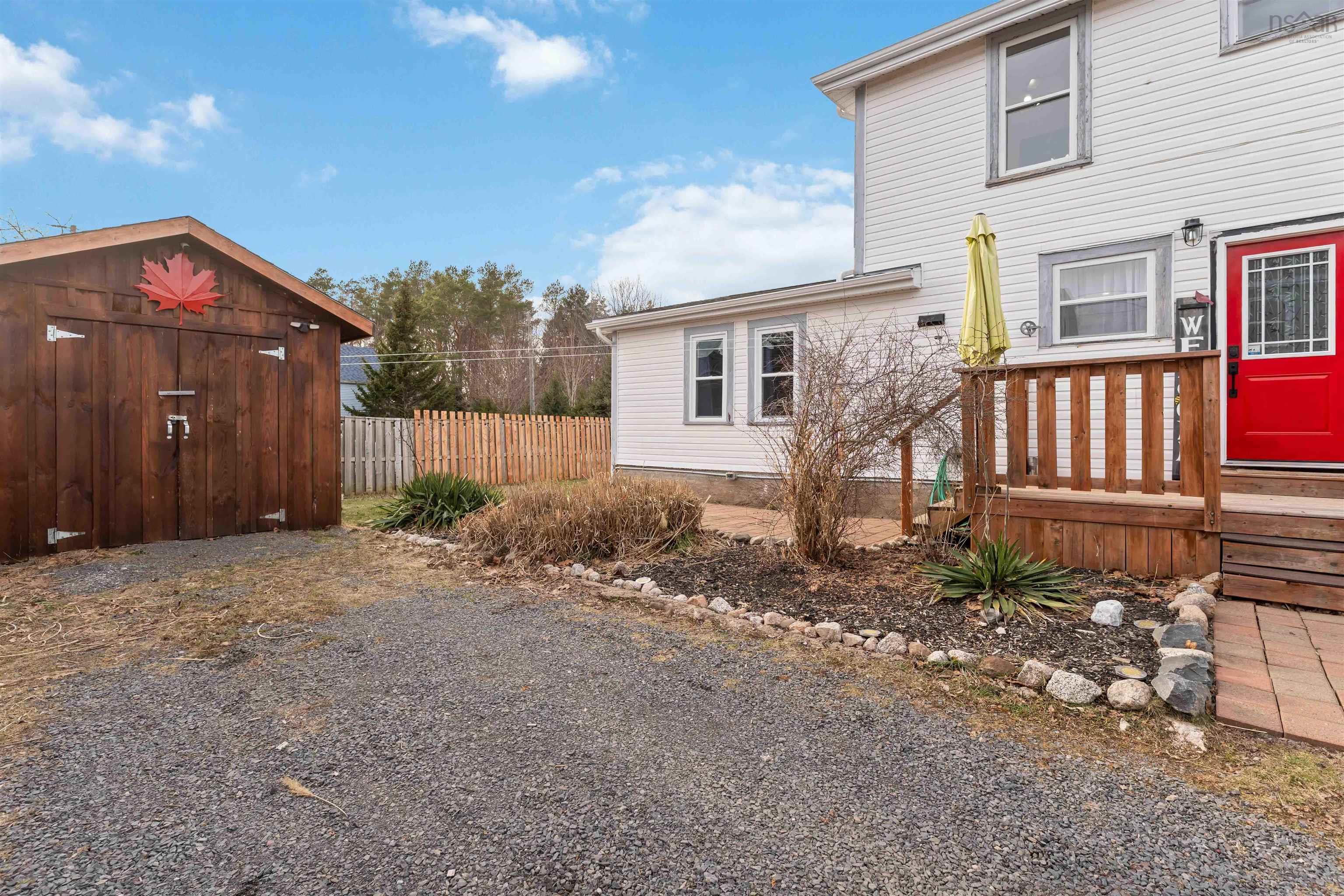 $335,000.00: 1471 Magee Drive, Kingston