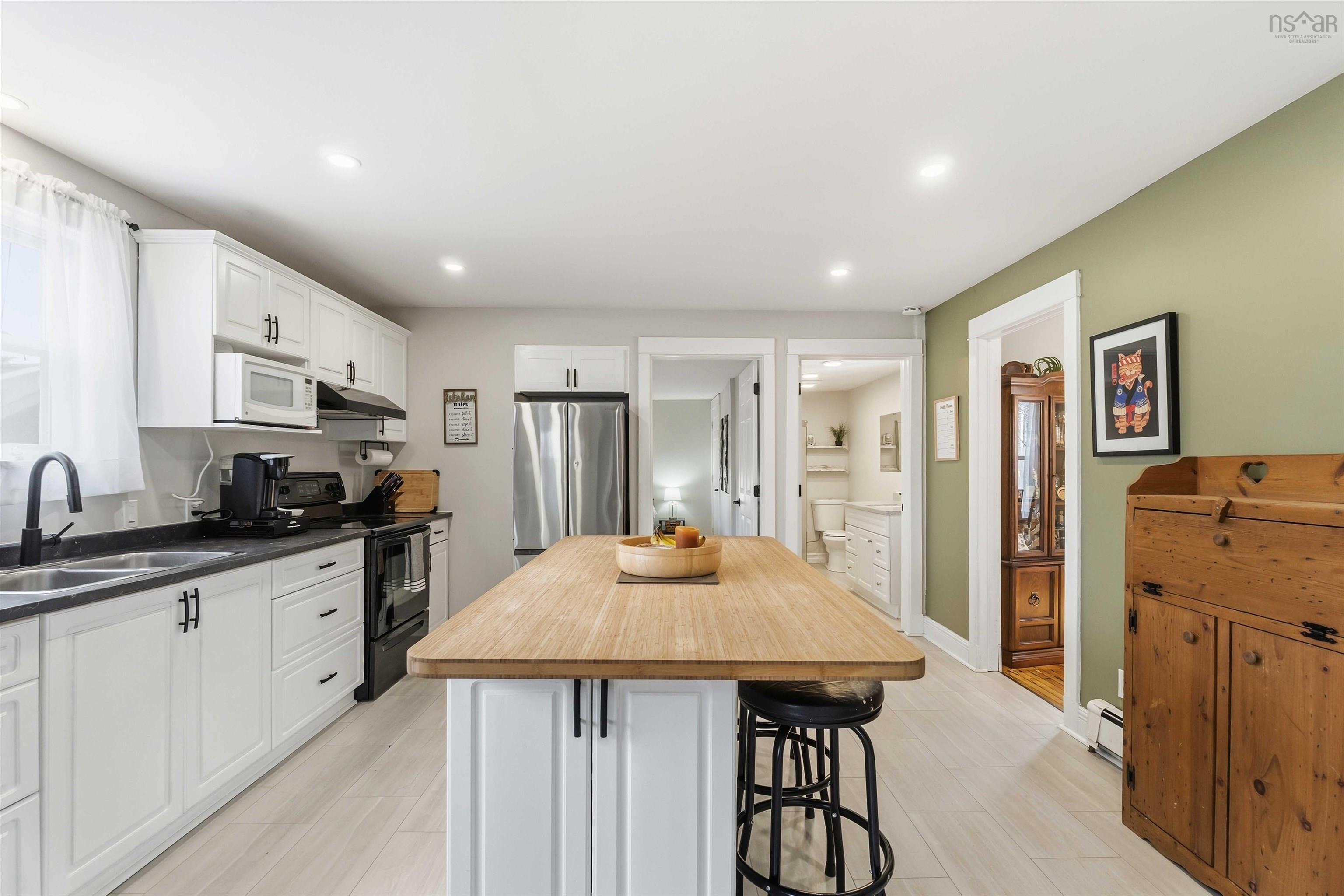 $335,000.00: 1471 Magee Drive, Kingston