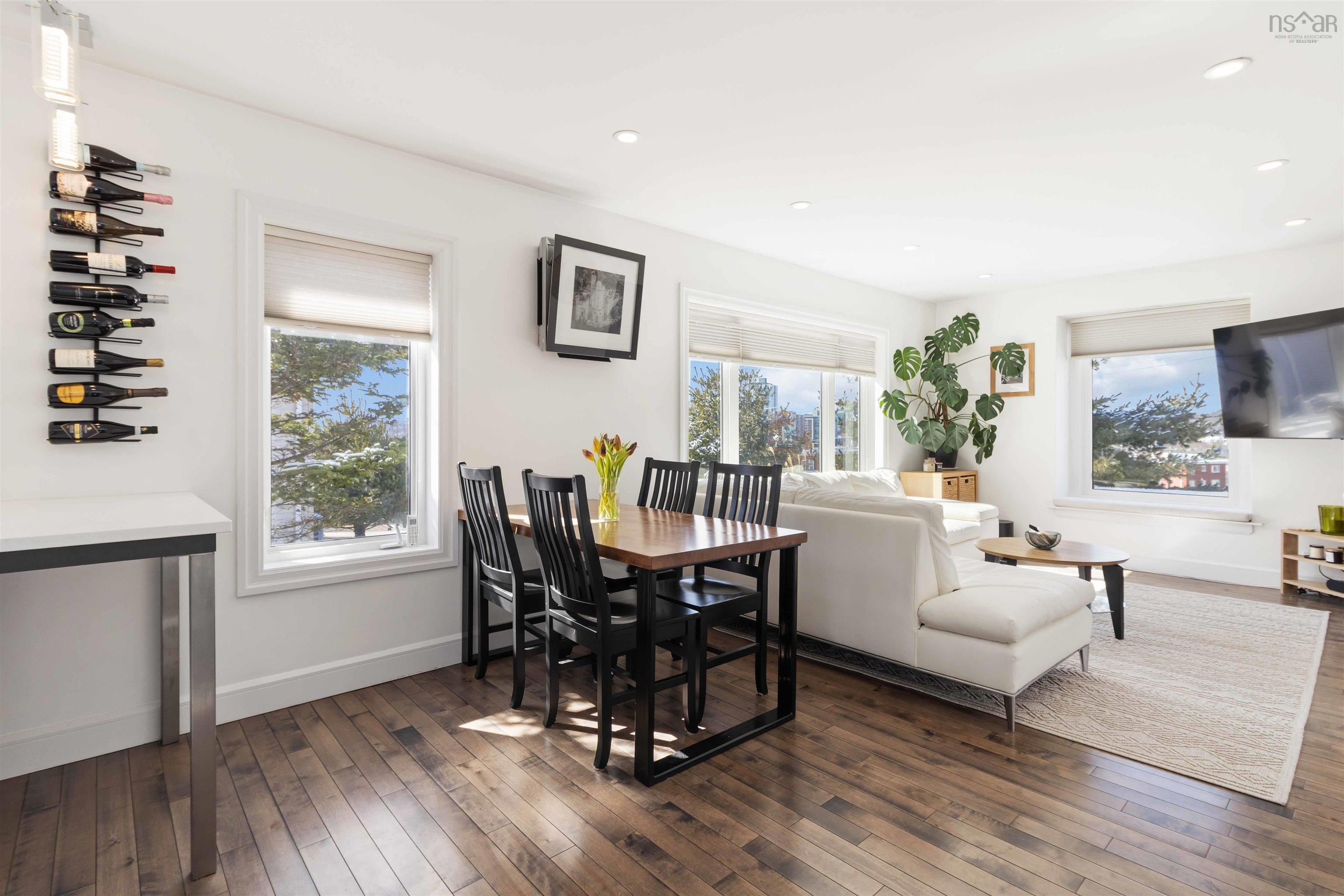 $574,900.00: 9 Tupper Street, Dartmouth