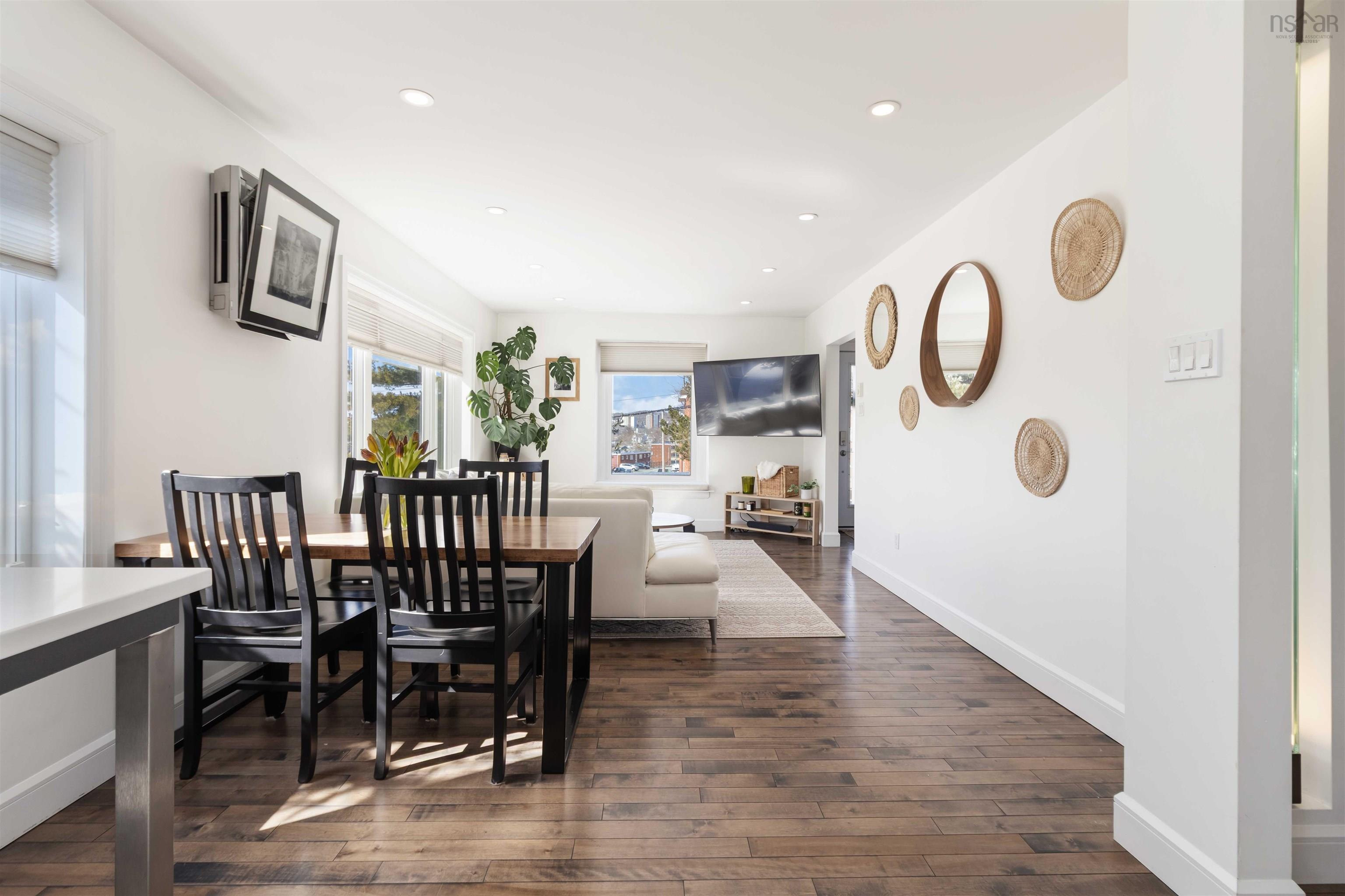 $574,900.00: 9 Tupper Street, Dartmouth