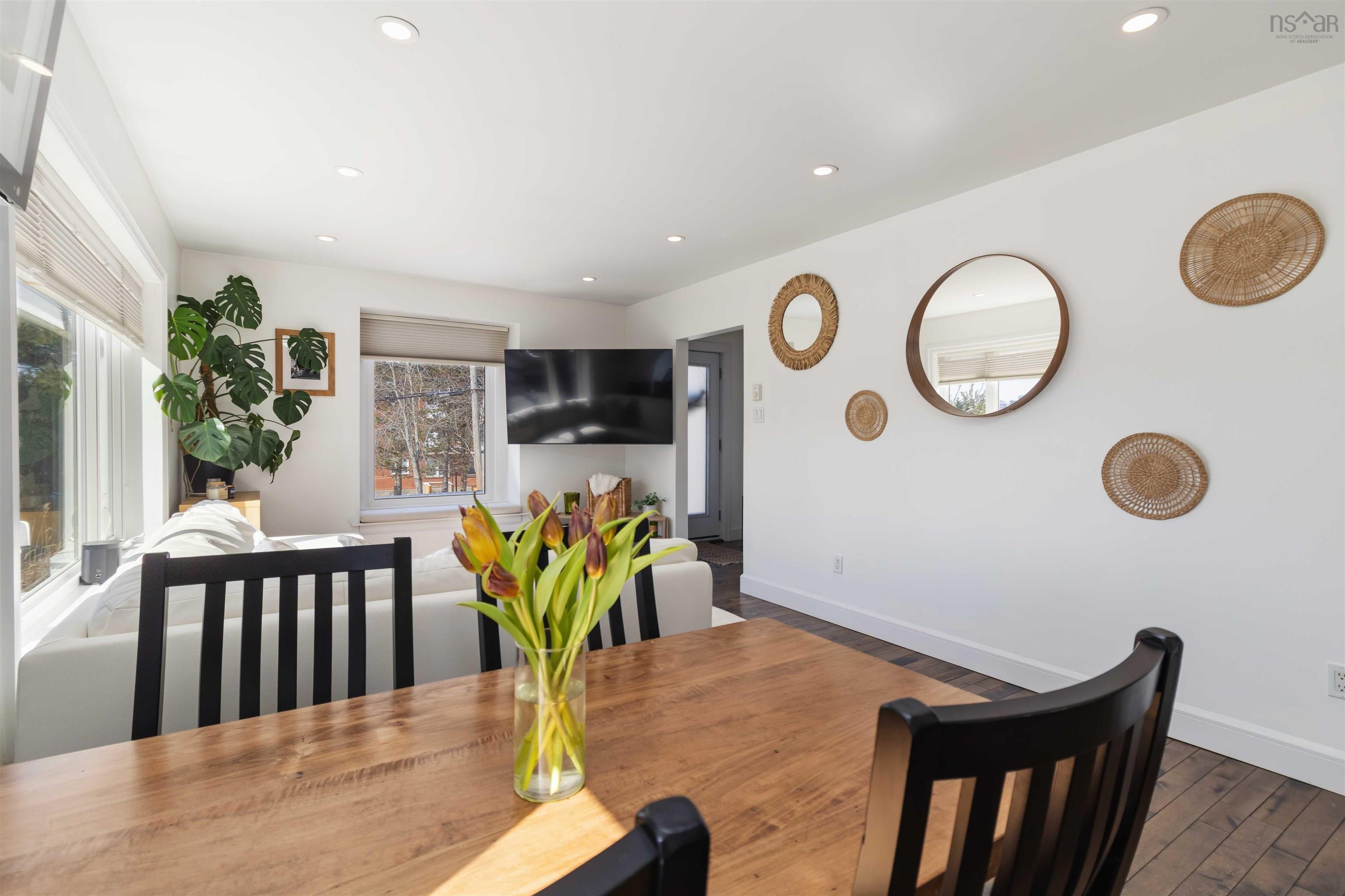 $574,900.00: 9 Tupper Street, Dartmouth