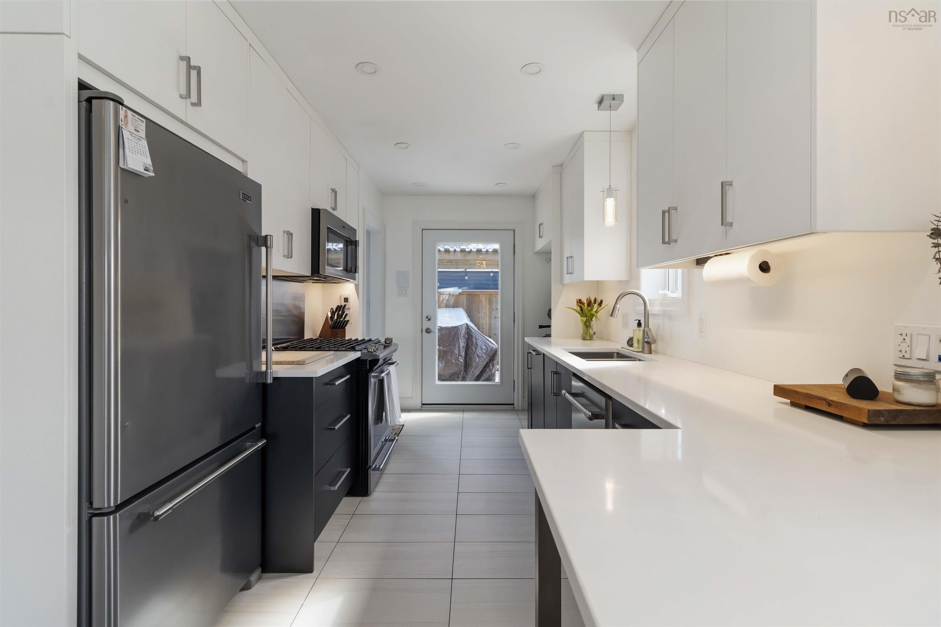 $574,900.00: 9 Tupper Street, Dartmouth