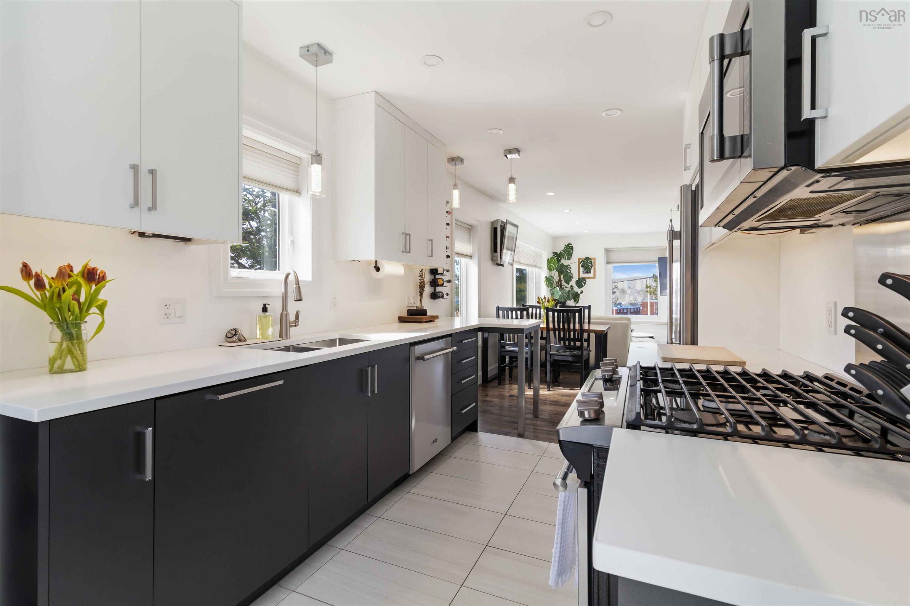 $574,900.00: 9 Tupper Street, Dartmouth