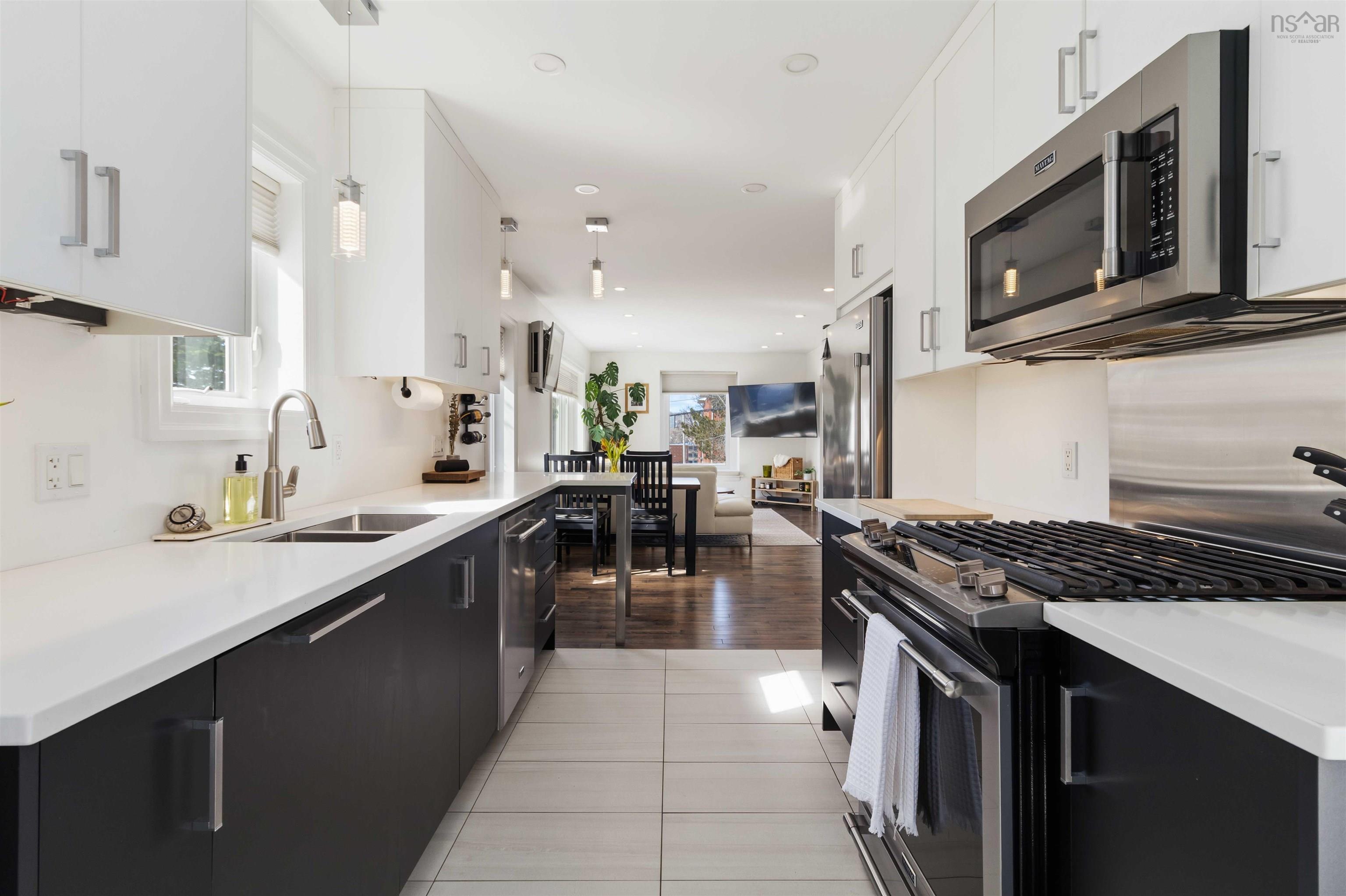 $574,900.00: 9 Tupper Street, Dartmouth