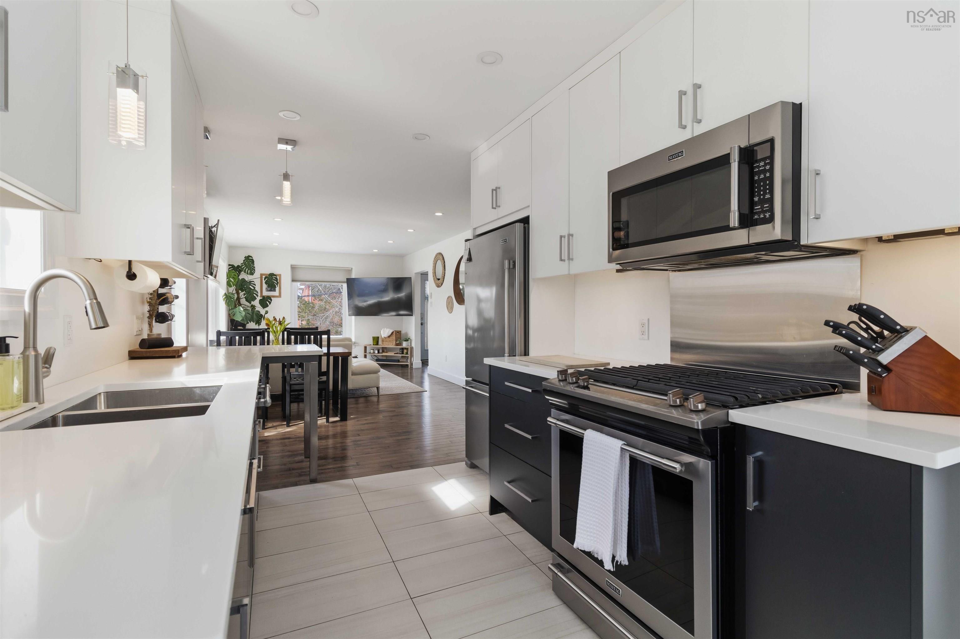 $574,900.00: 9 Tupper Street, Dartmouth