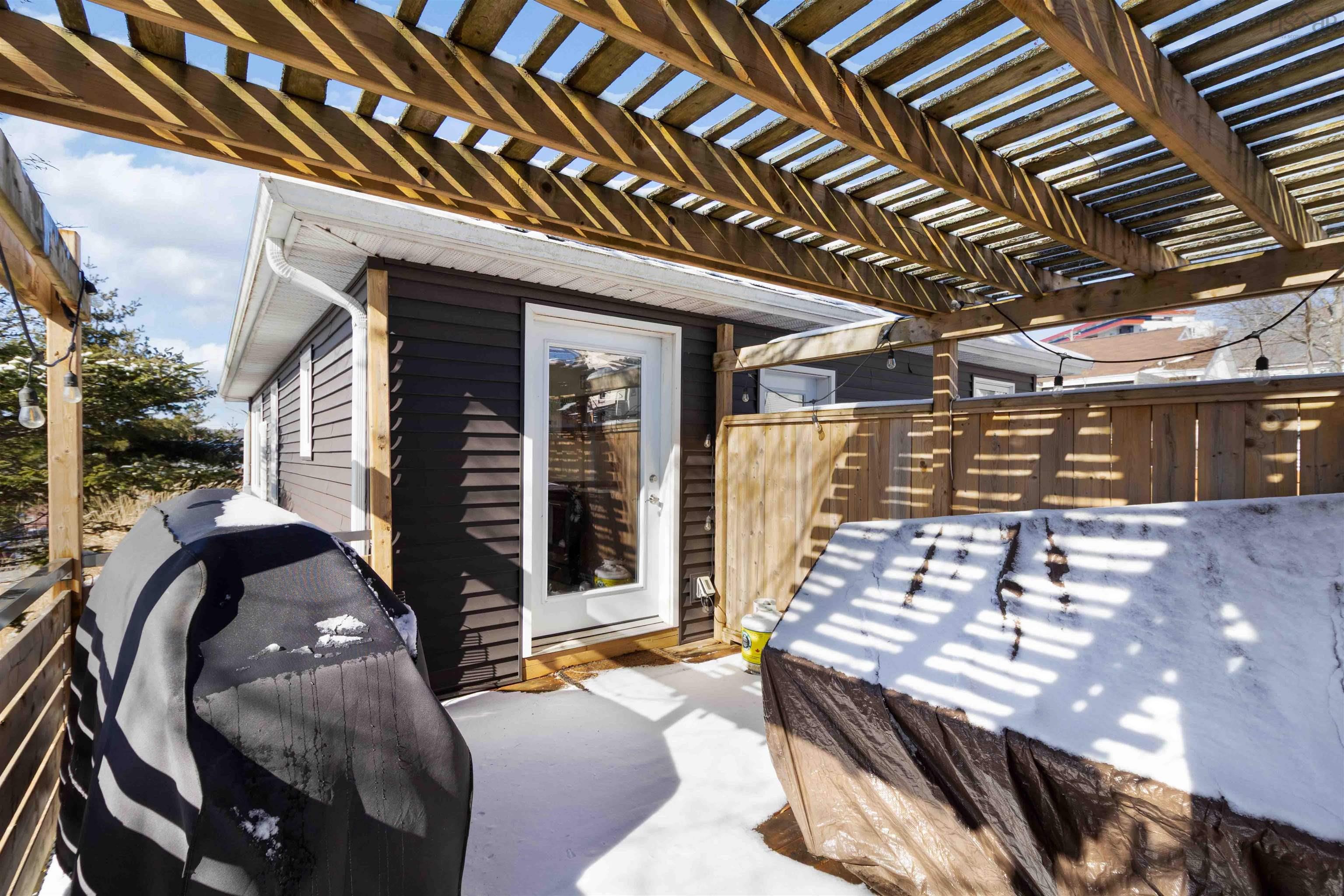 $574,900.00: 9 Tupper Street, Dartmouth